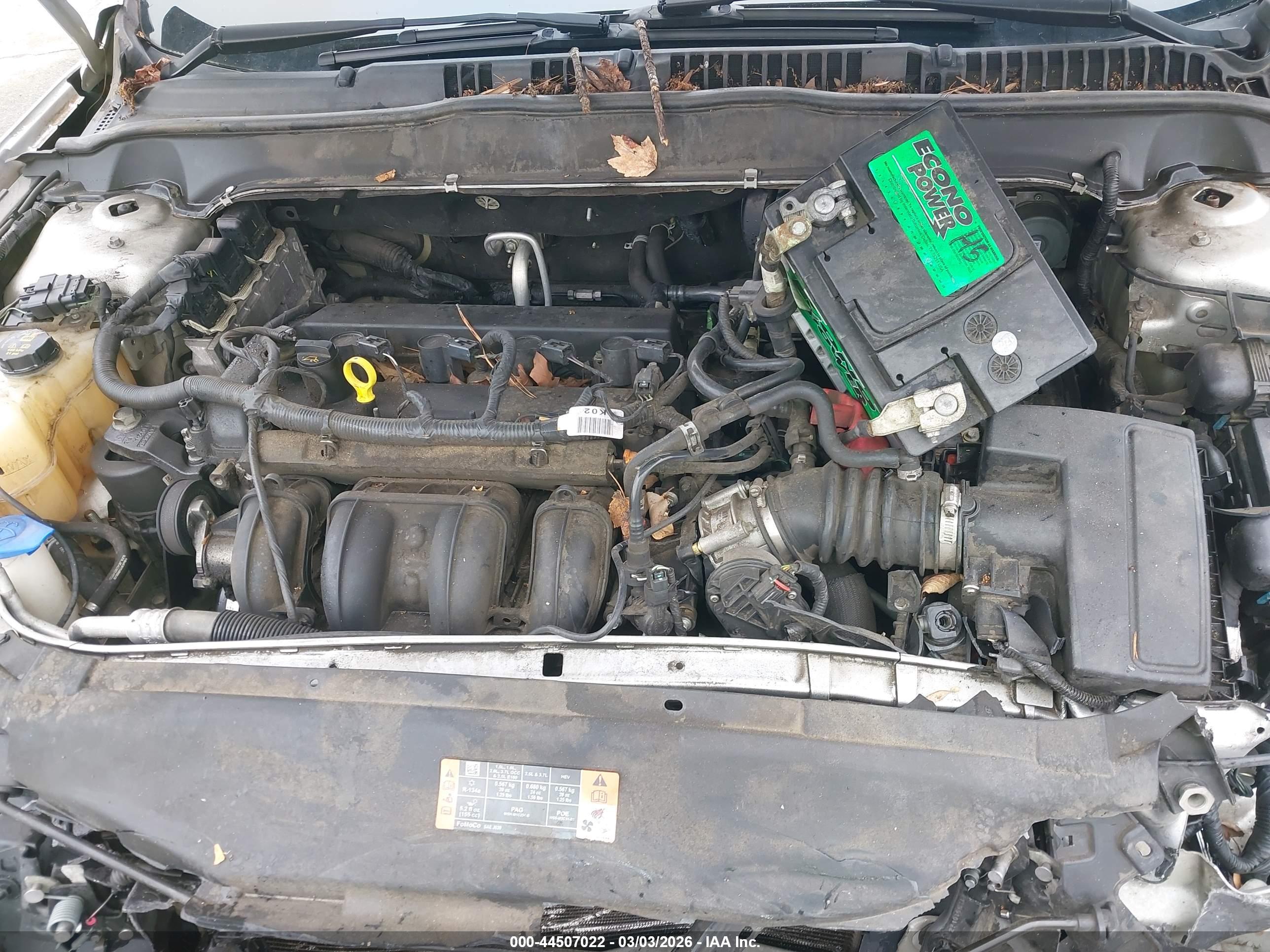 FORD FUSION image 10