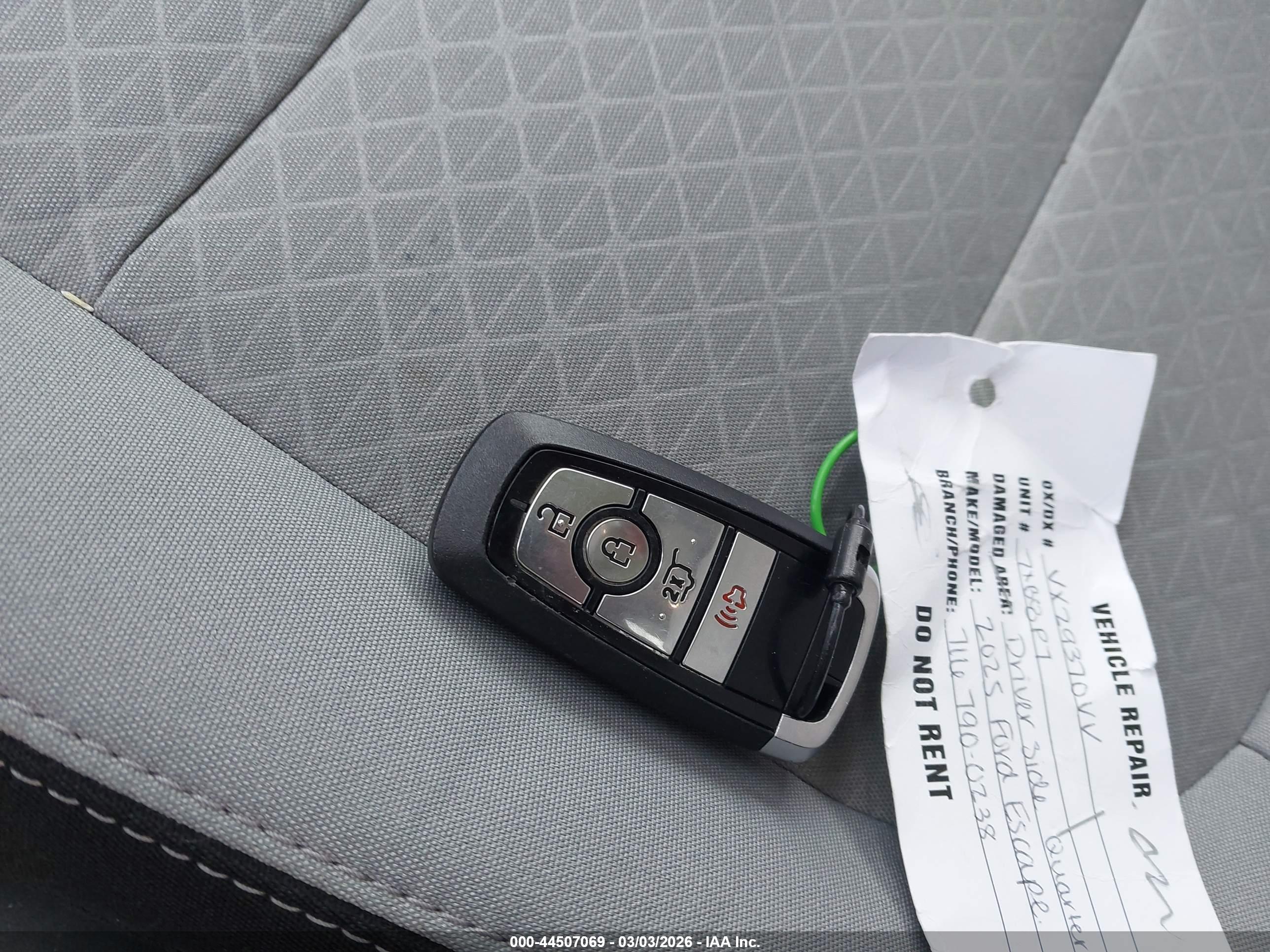 FORD ESCAPE image 11