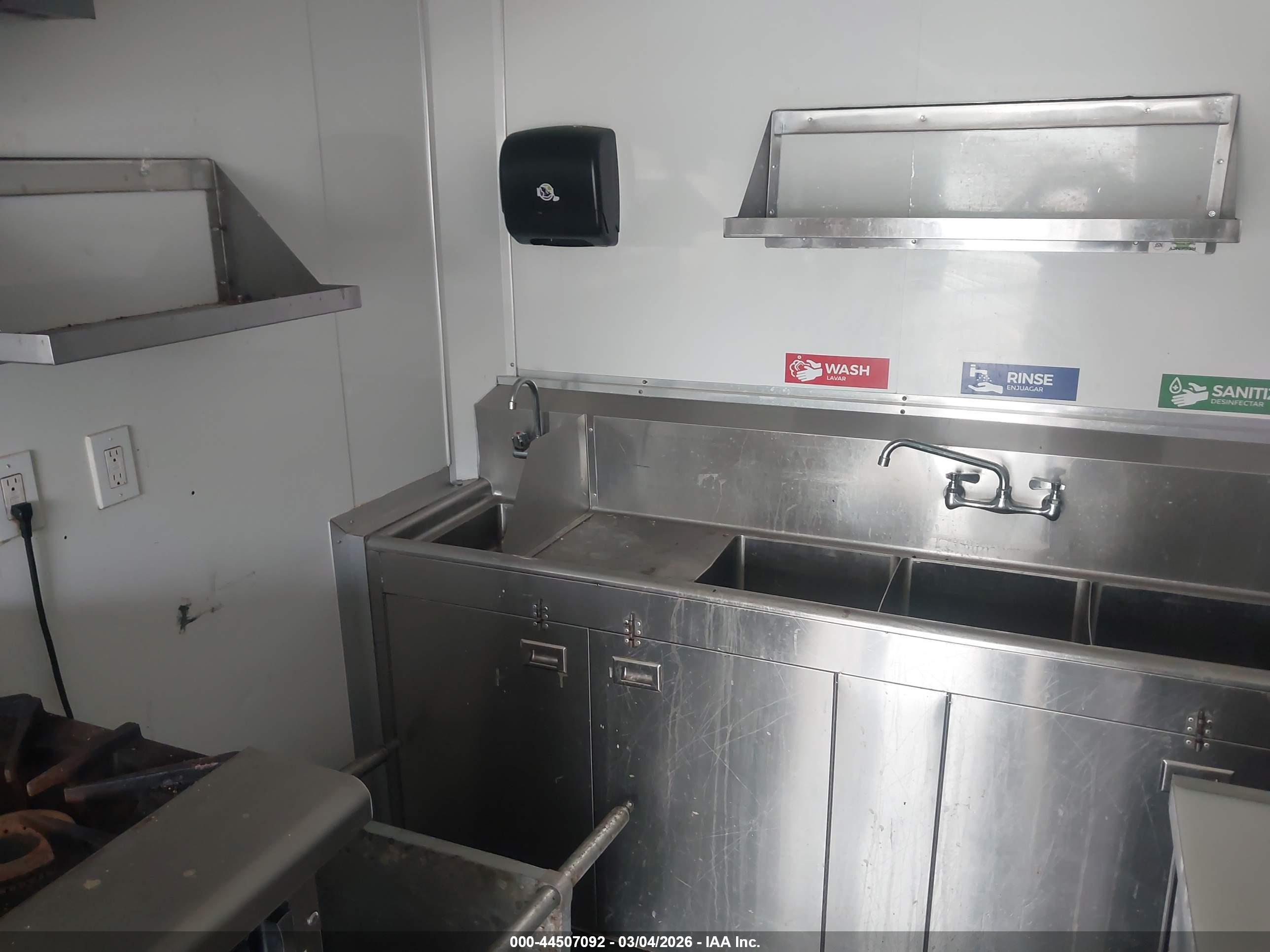 TRAILER TKB image 7
