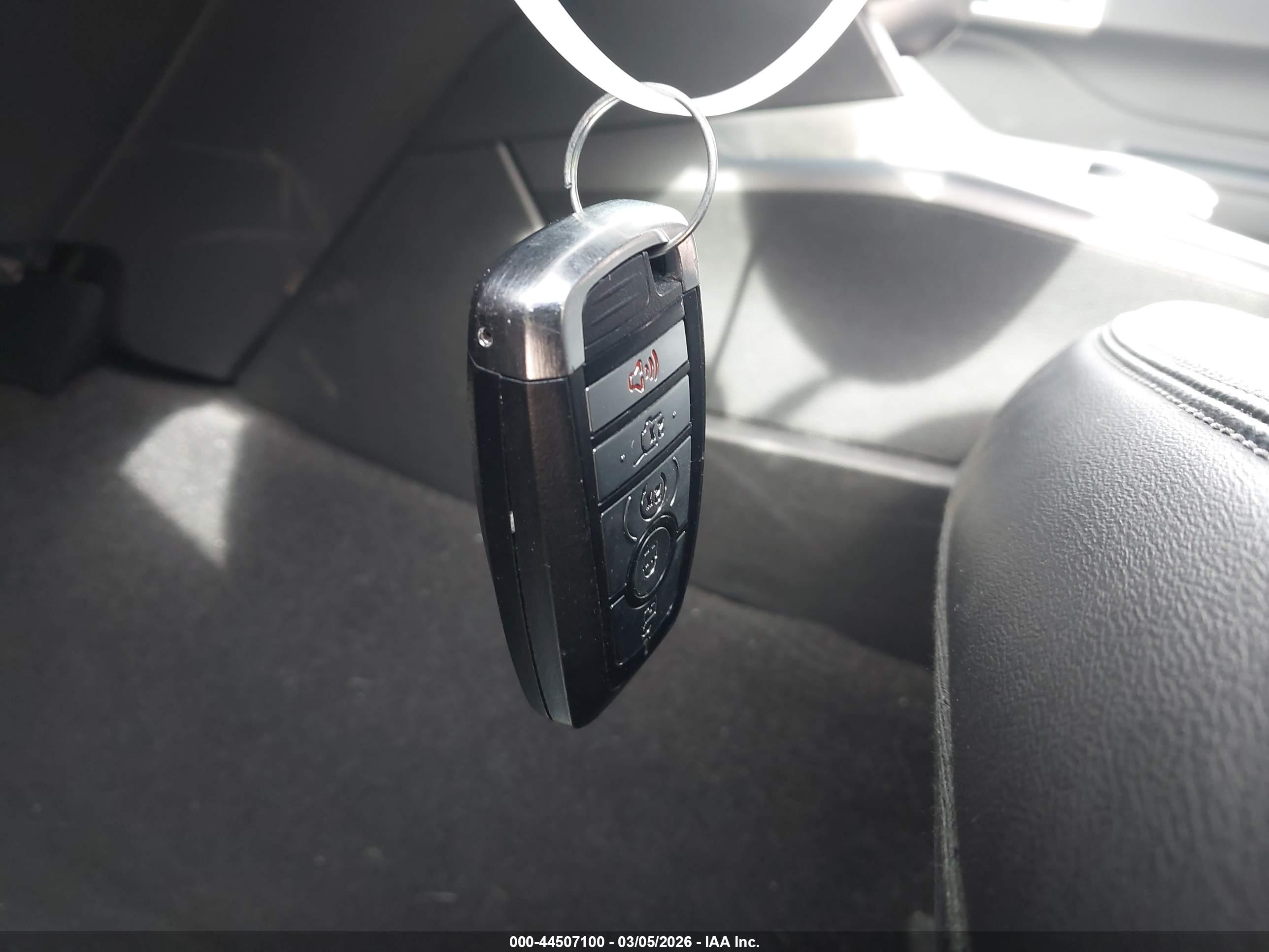 FORD EXPLORER image 11