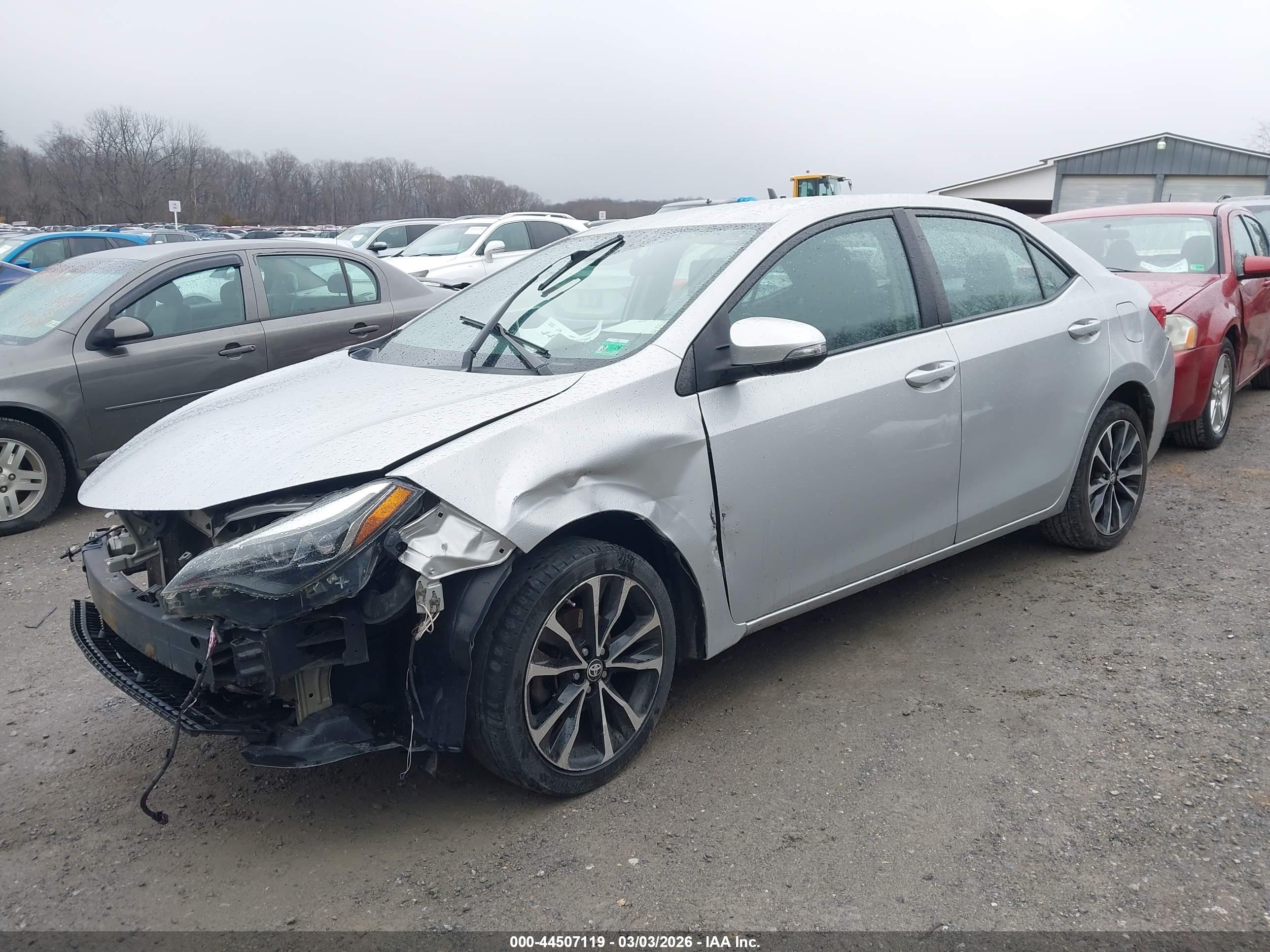 TOYOTA COROLLA image 2