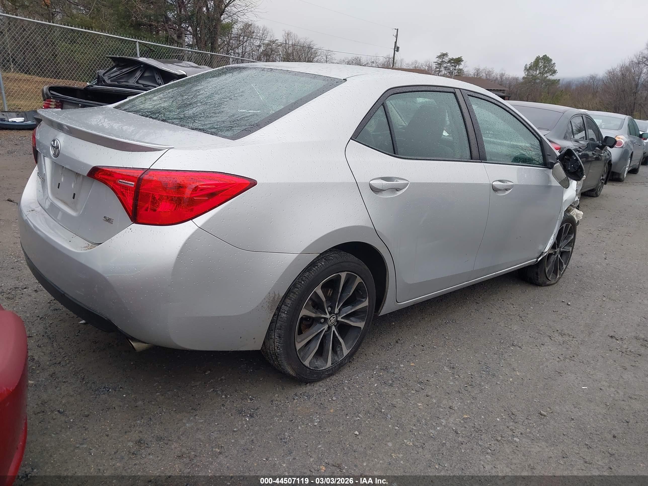 TOYOTA COROLLA image 4