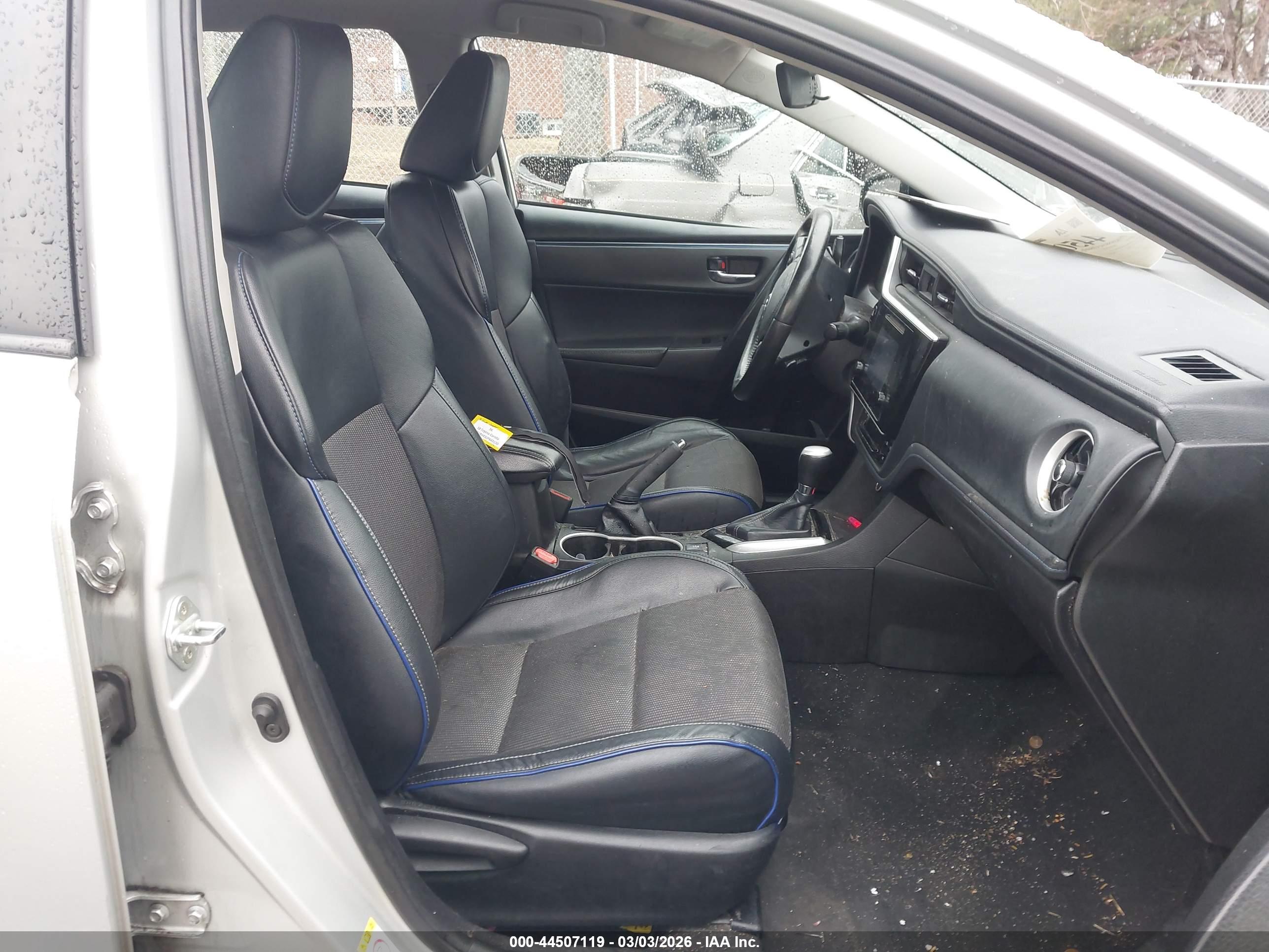 TOYOTA COROLLA image 5
