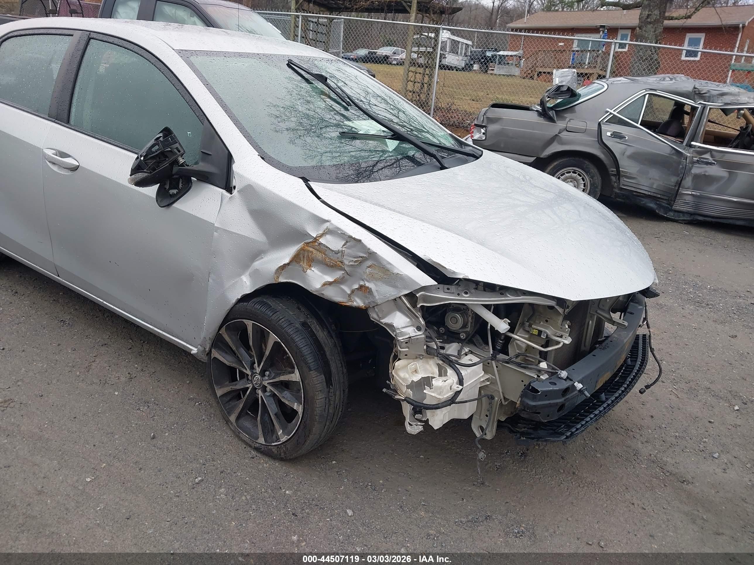 TOYOTA COROLLA image 6