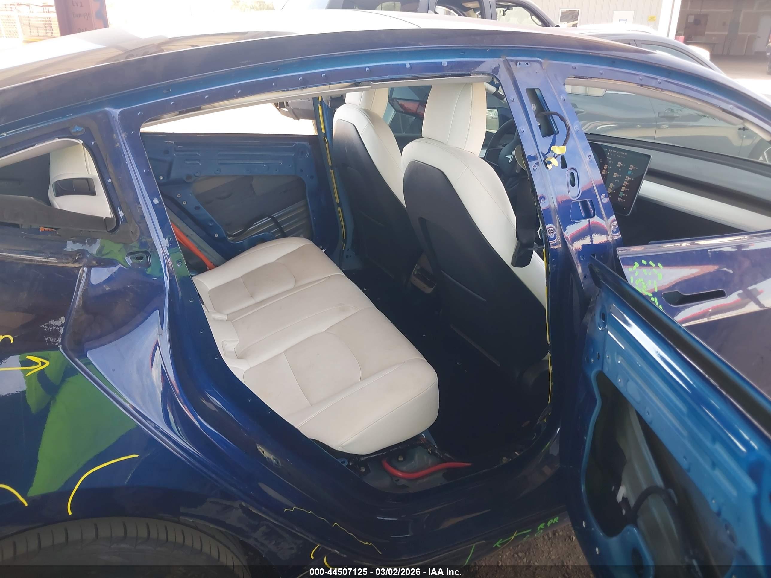 TESLA MODEL image 8