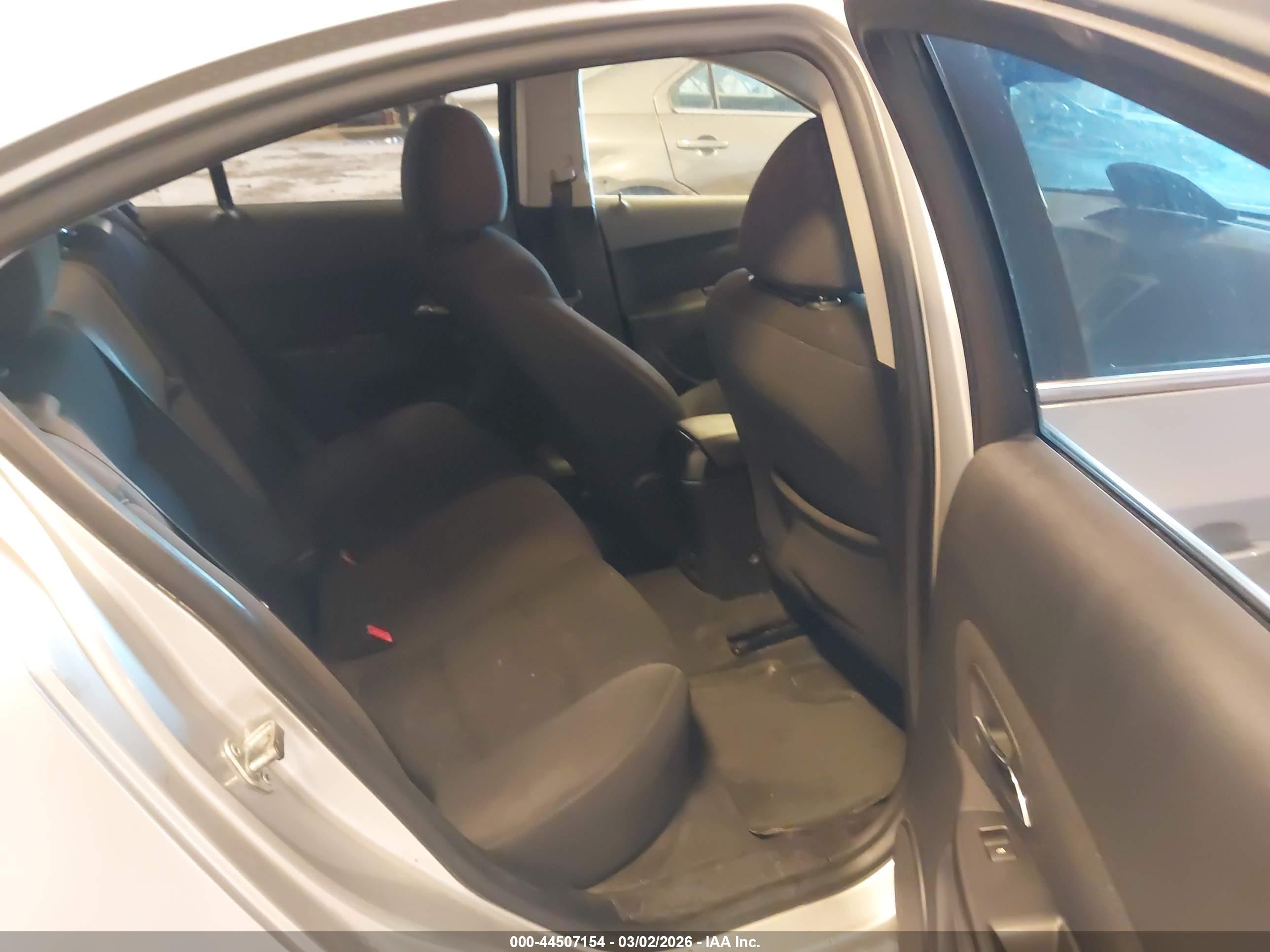 CHEVROLET CRUZE image 8