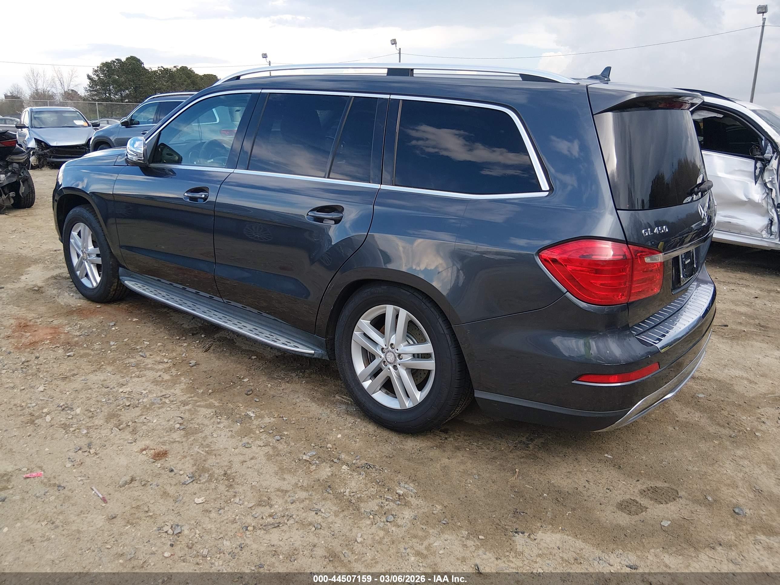 MERCEDES-BENZ GL image 3