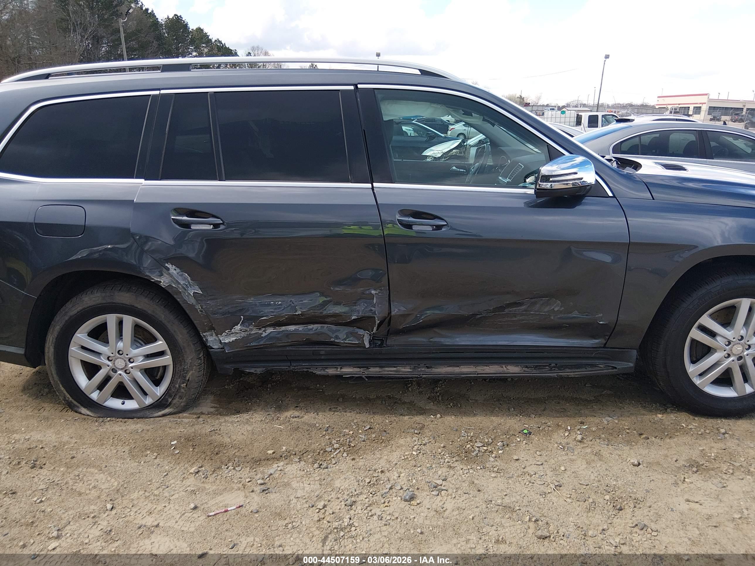 MERCEDES-BENZ GL image 6