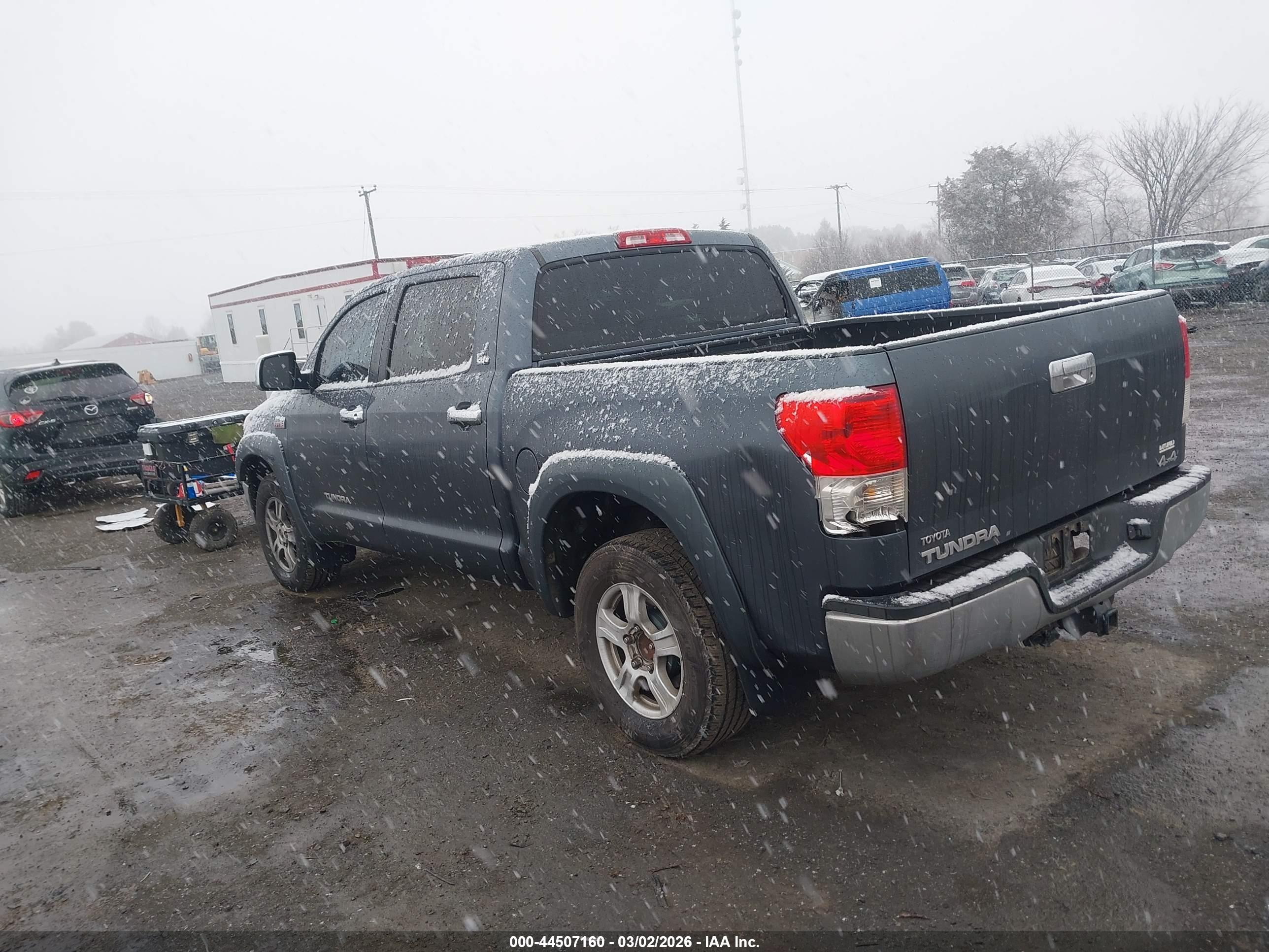 TOYOTA TUNDRA image 3