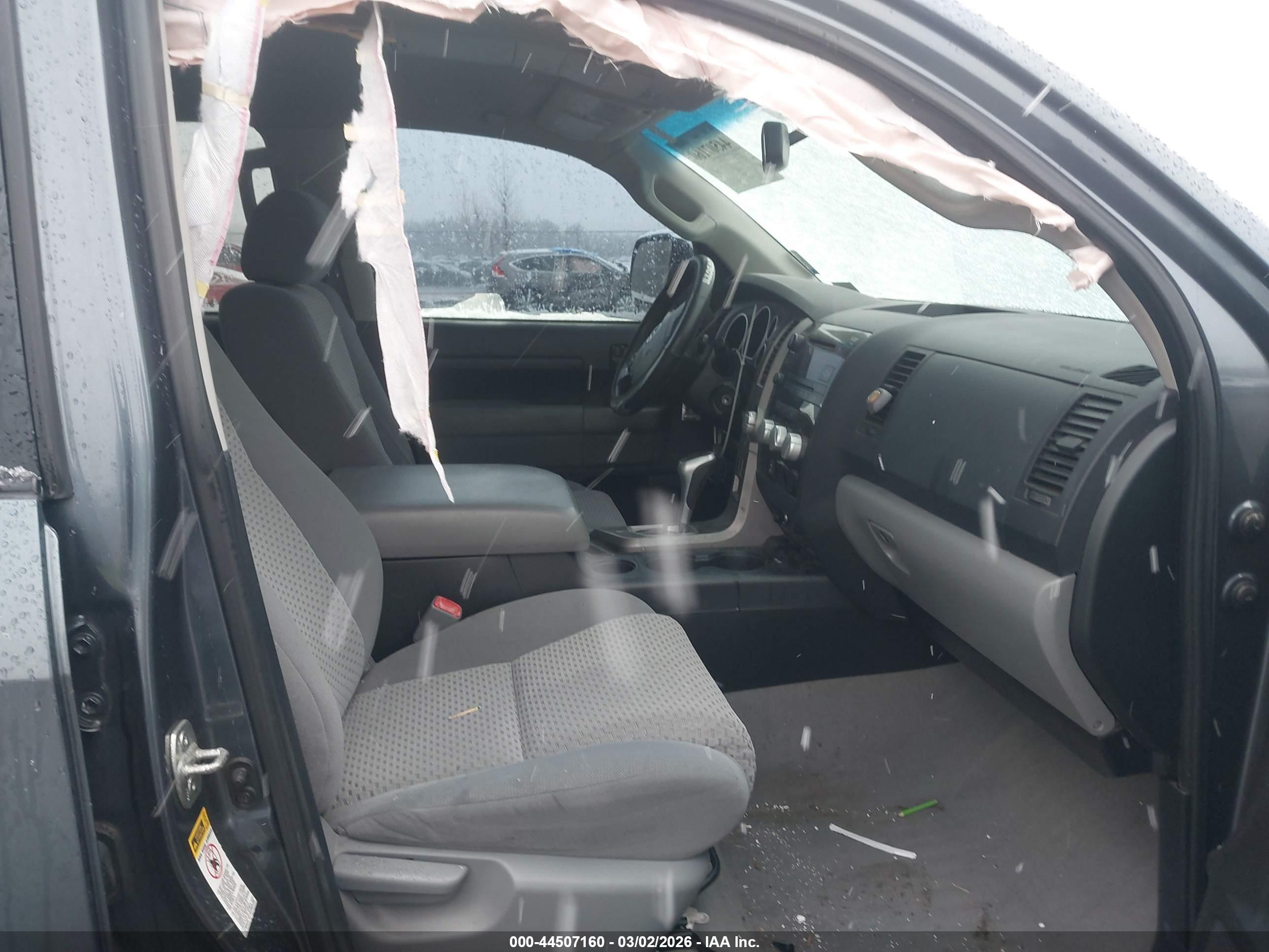 TOYOTA TUNDRA image 5