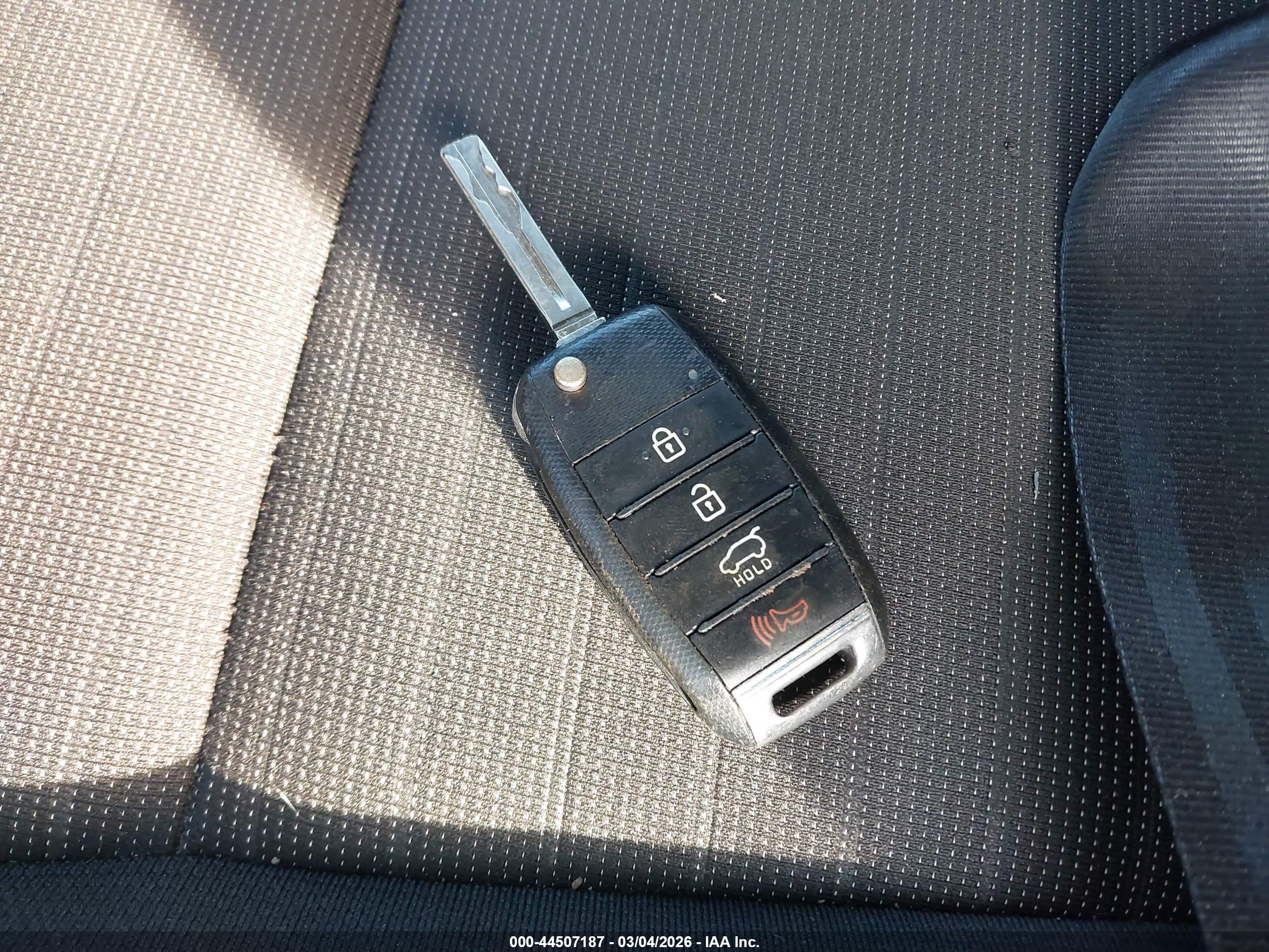 KIA SPORTAGE image 11