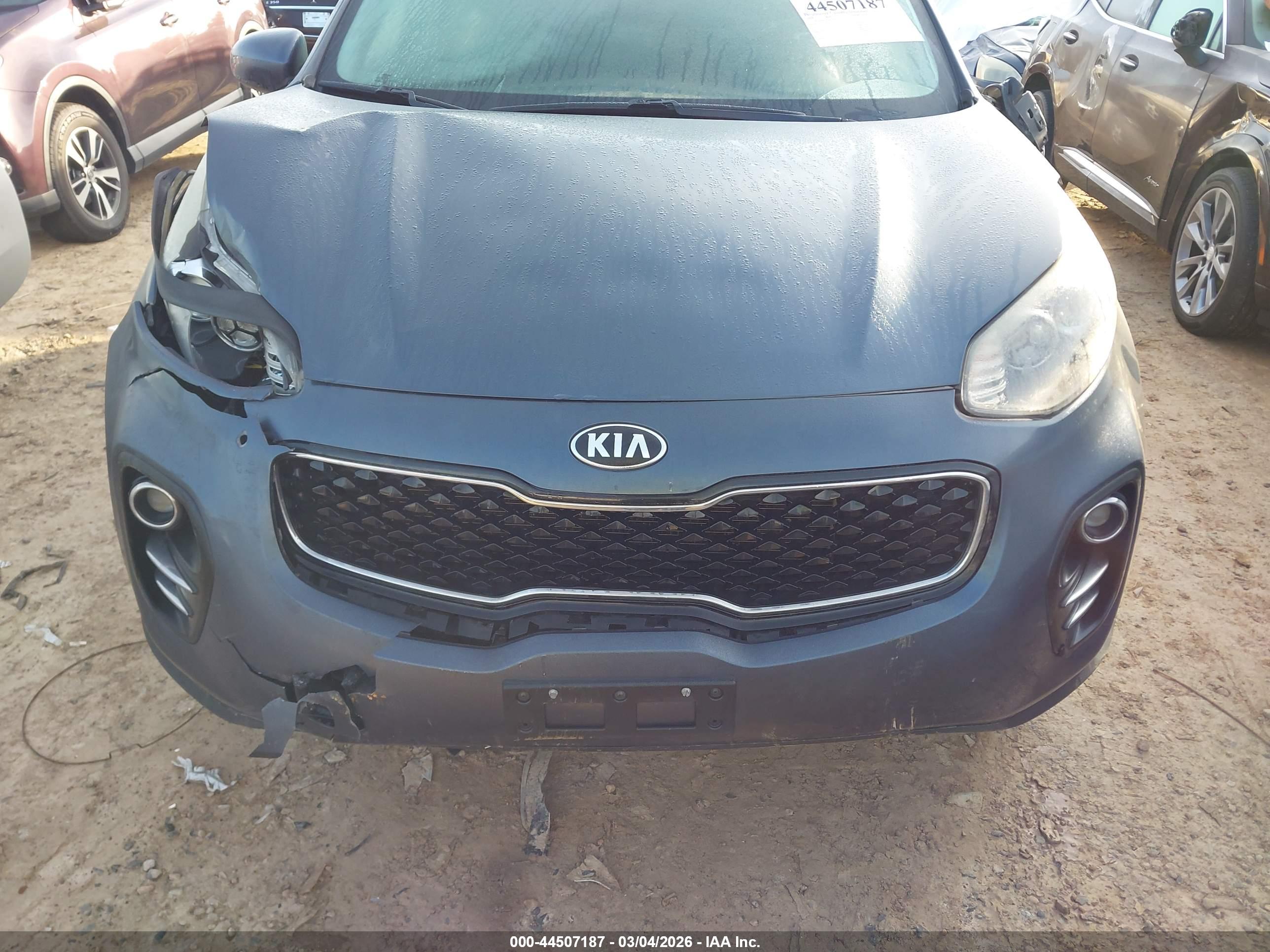 KIA SPORTAGE image 6