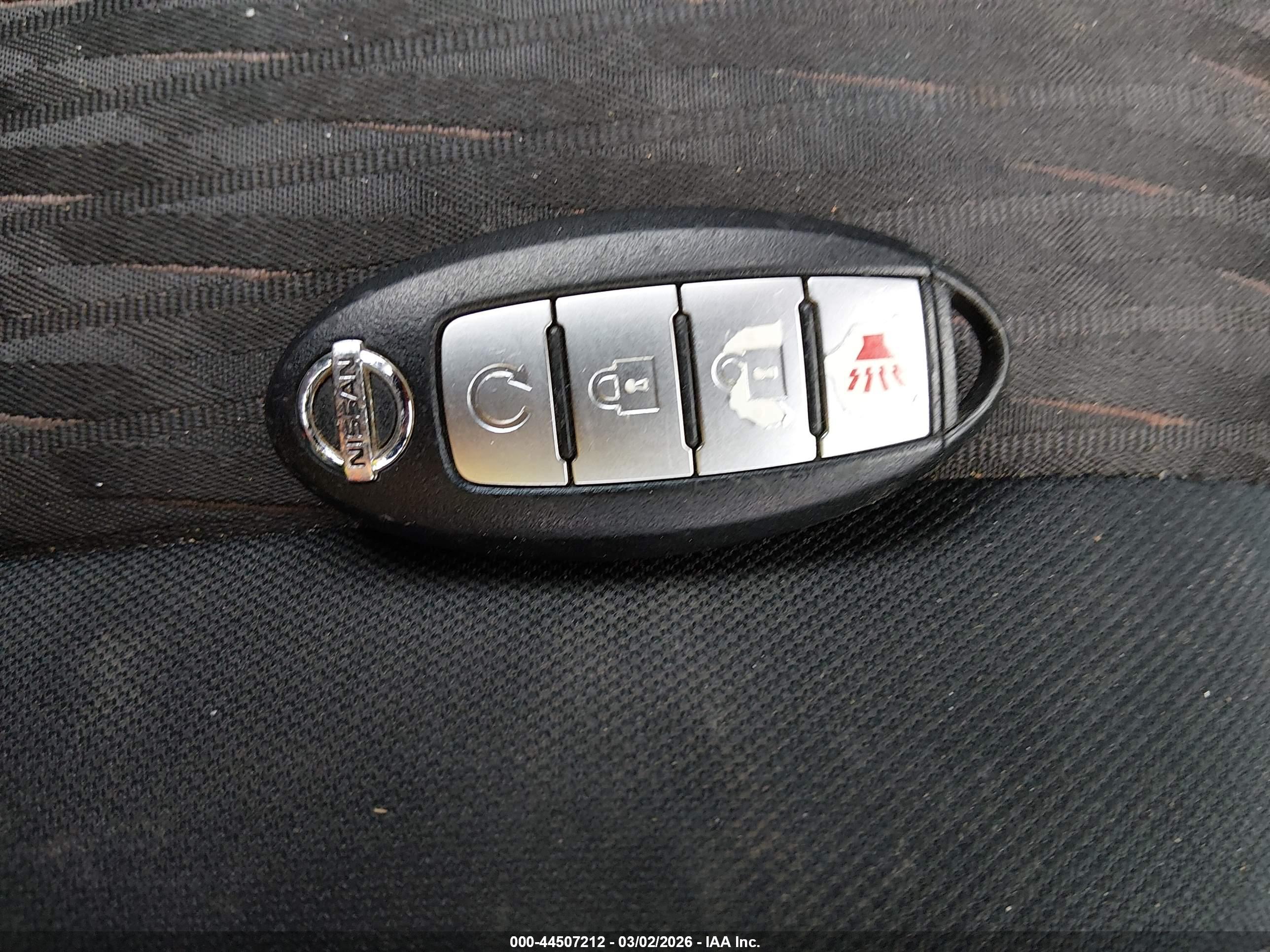 NISSAN ROGUE image 11