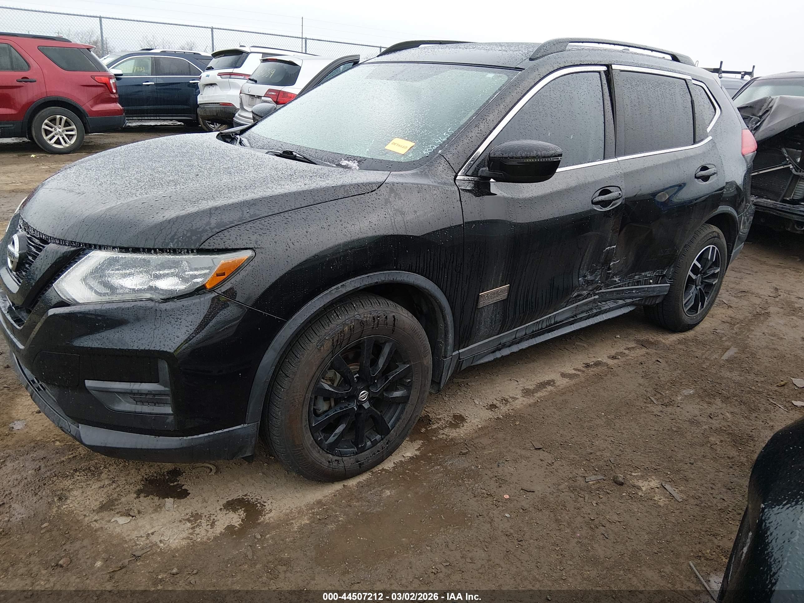 NISSAN ROGUE image 2