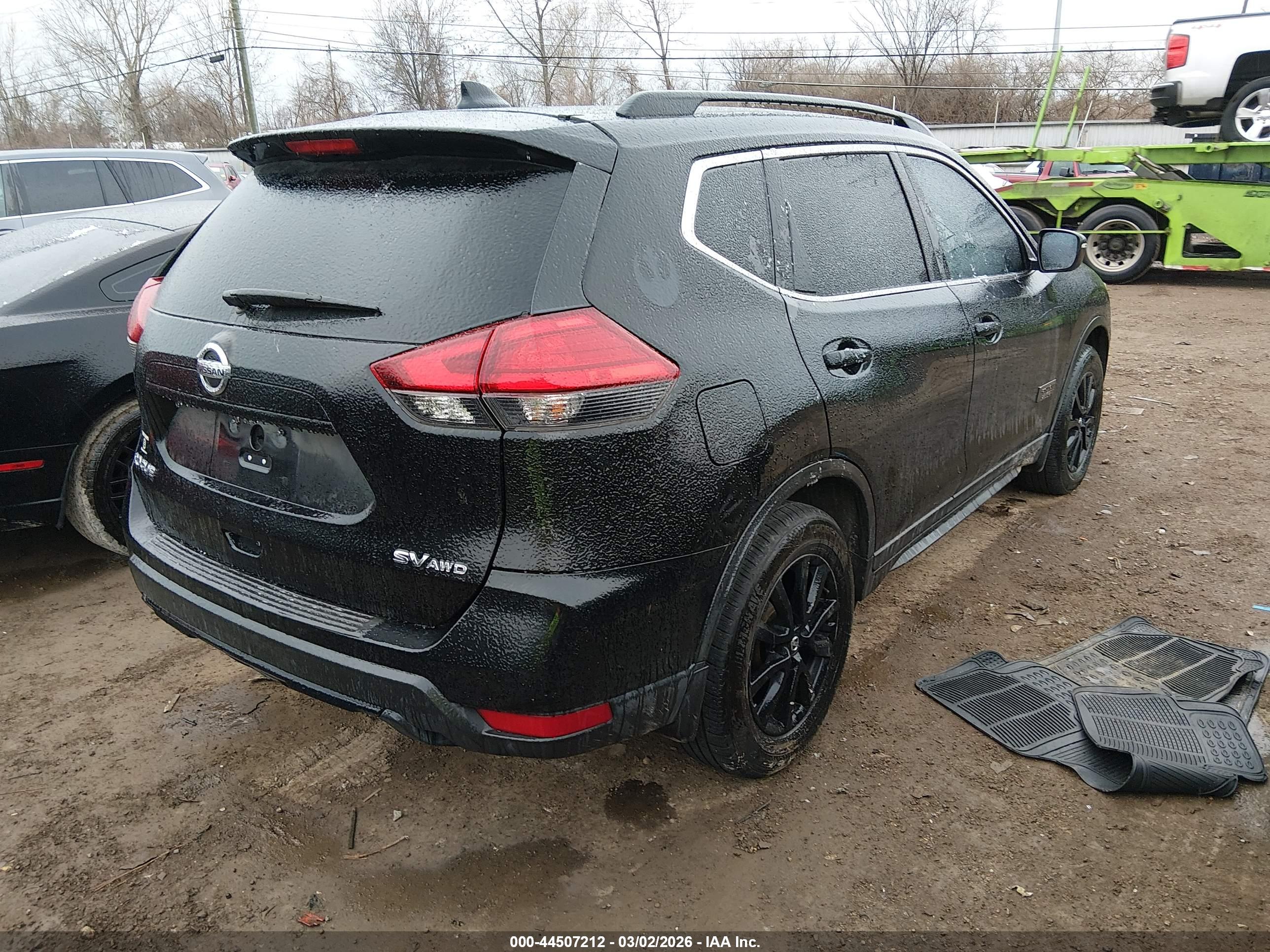 NISSAN ROGUE image 4