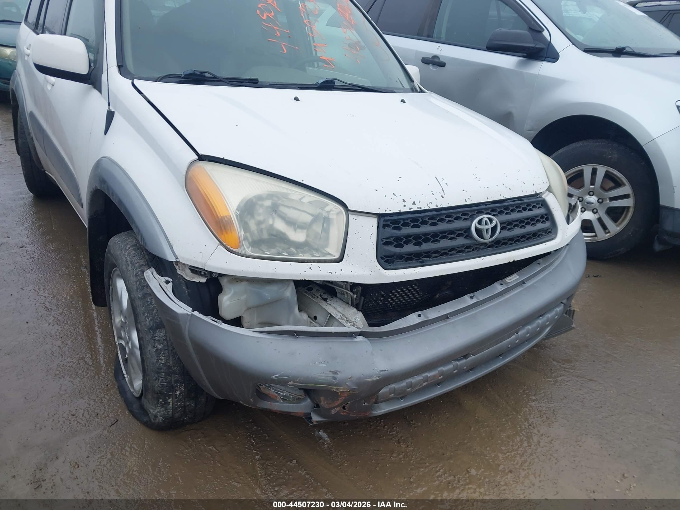 TOYOTA RAV4 image 6