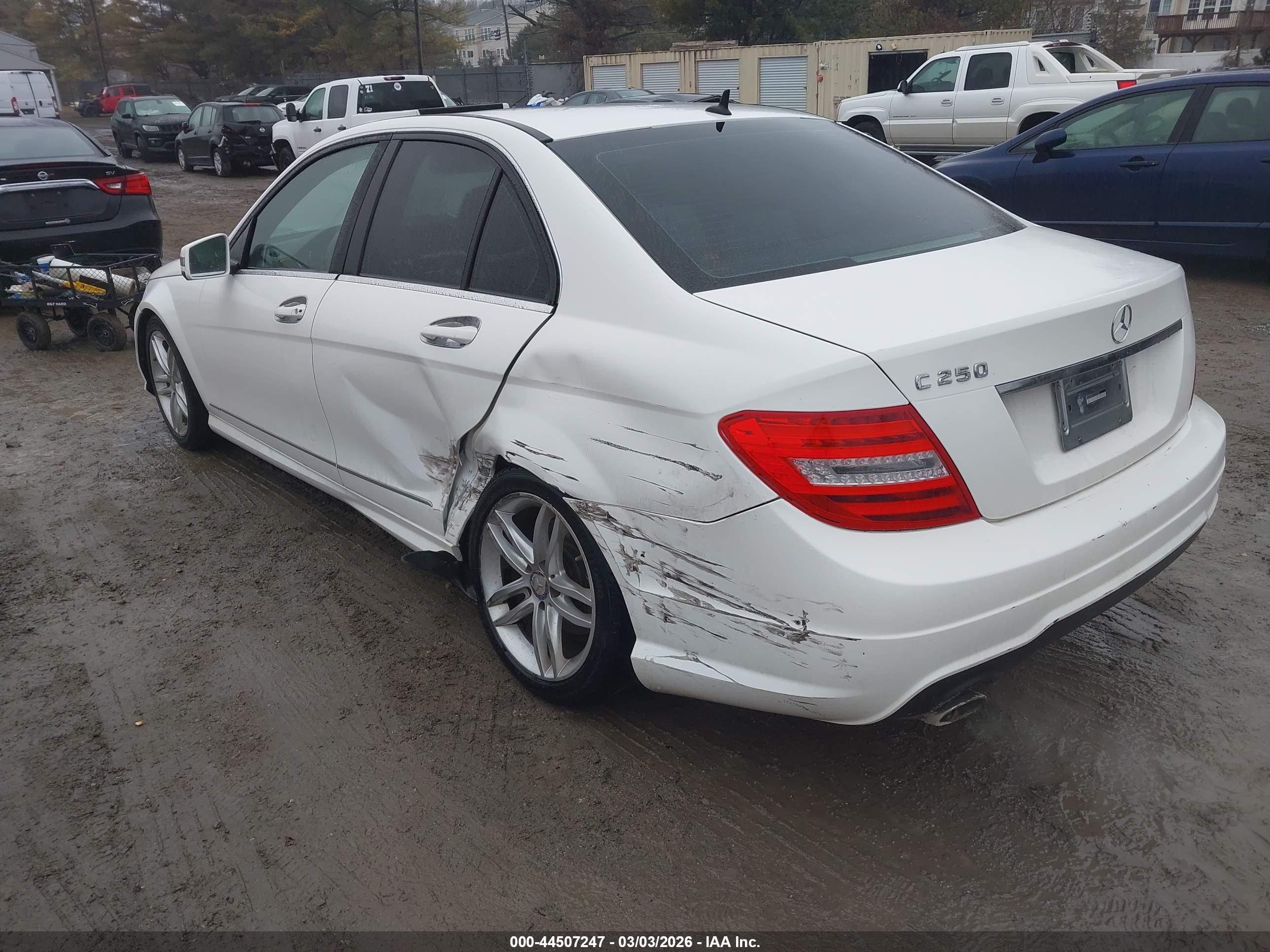 MERCEDES-BENZ C image 3