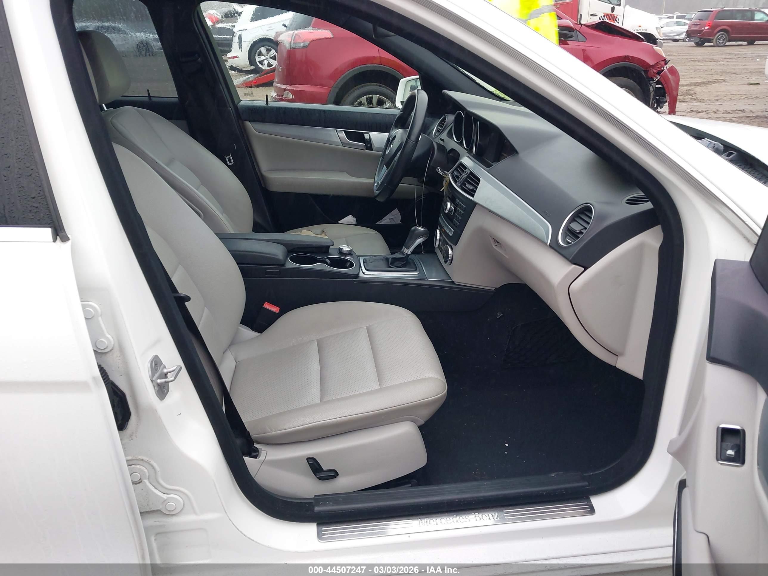 MERCEDES-BENZ C image 5