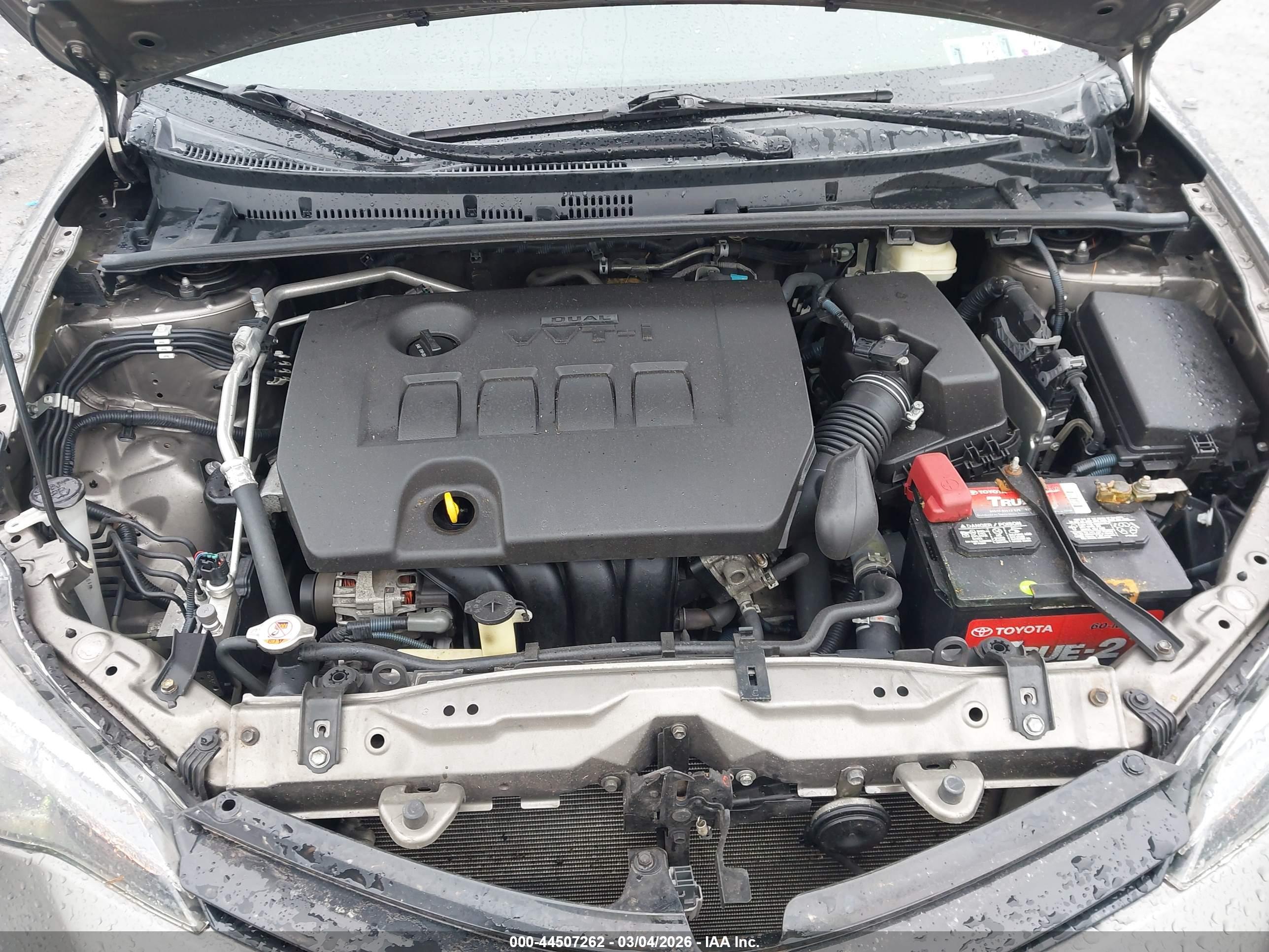 TOYOTA COROLLA image 10