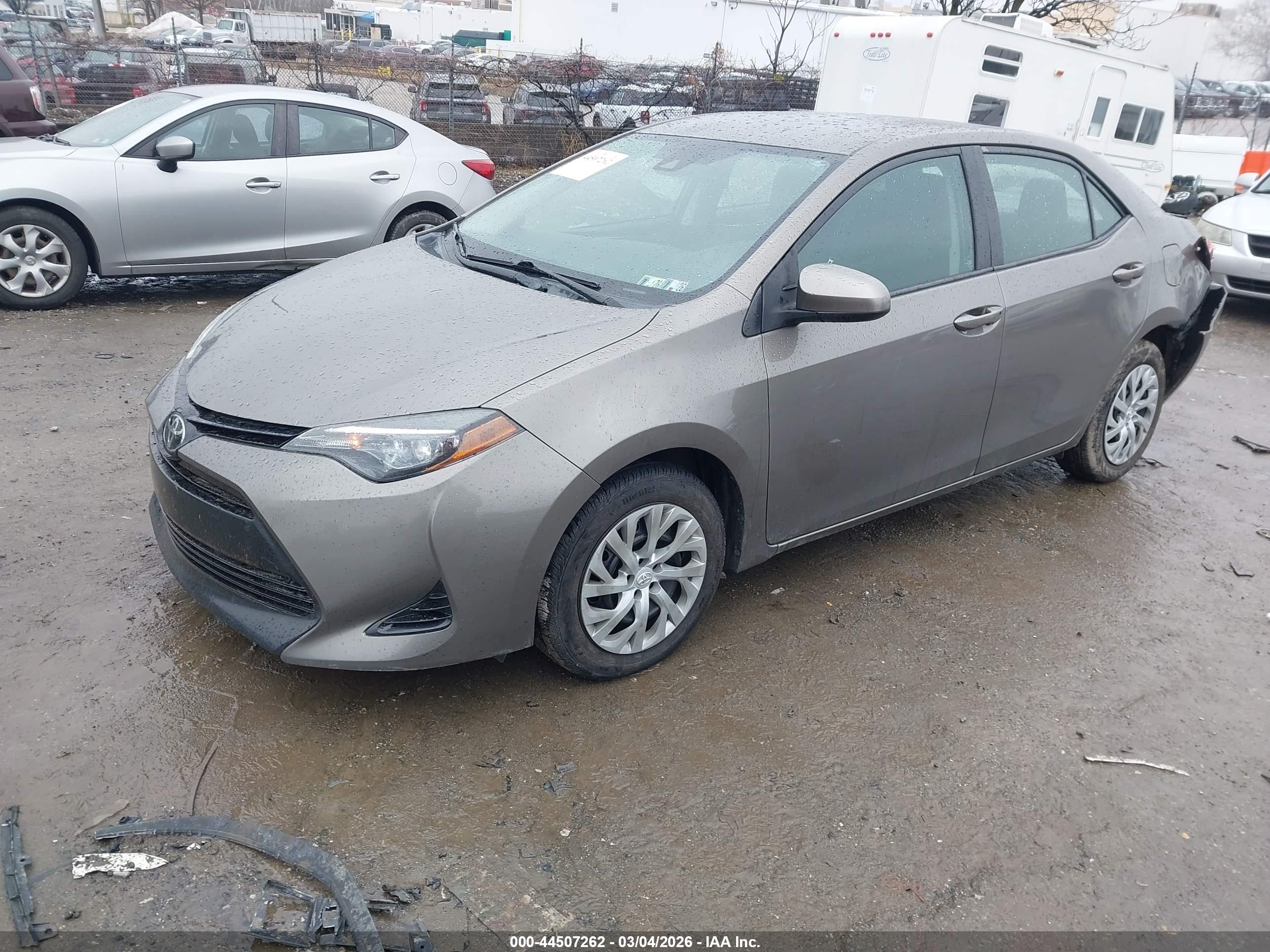 TOYOTA COROLLA image 2