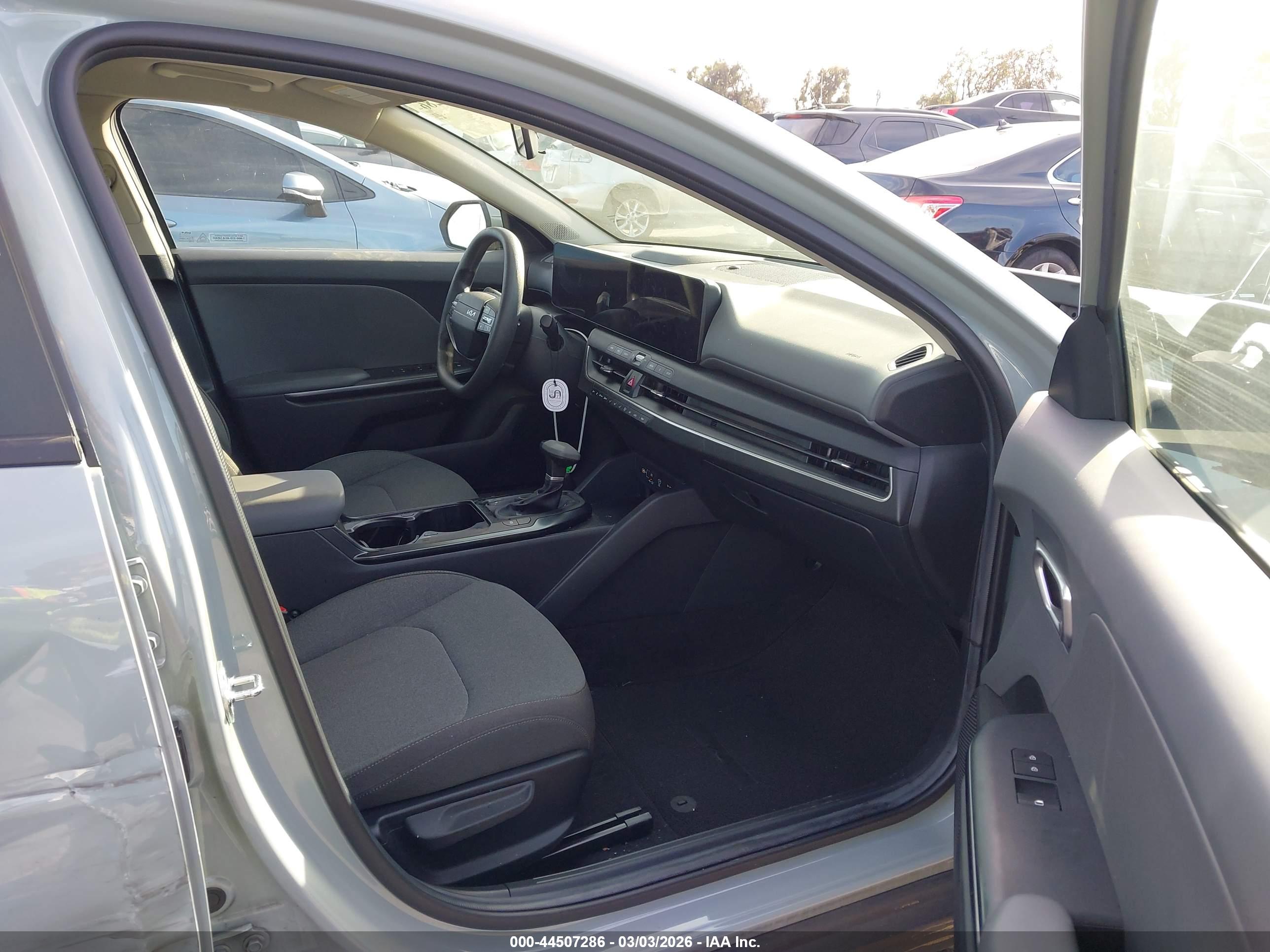 KIA K4 image 5