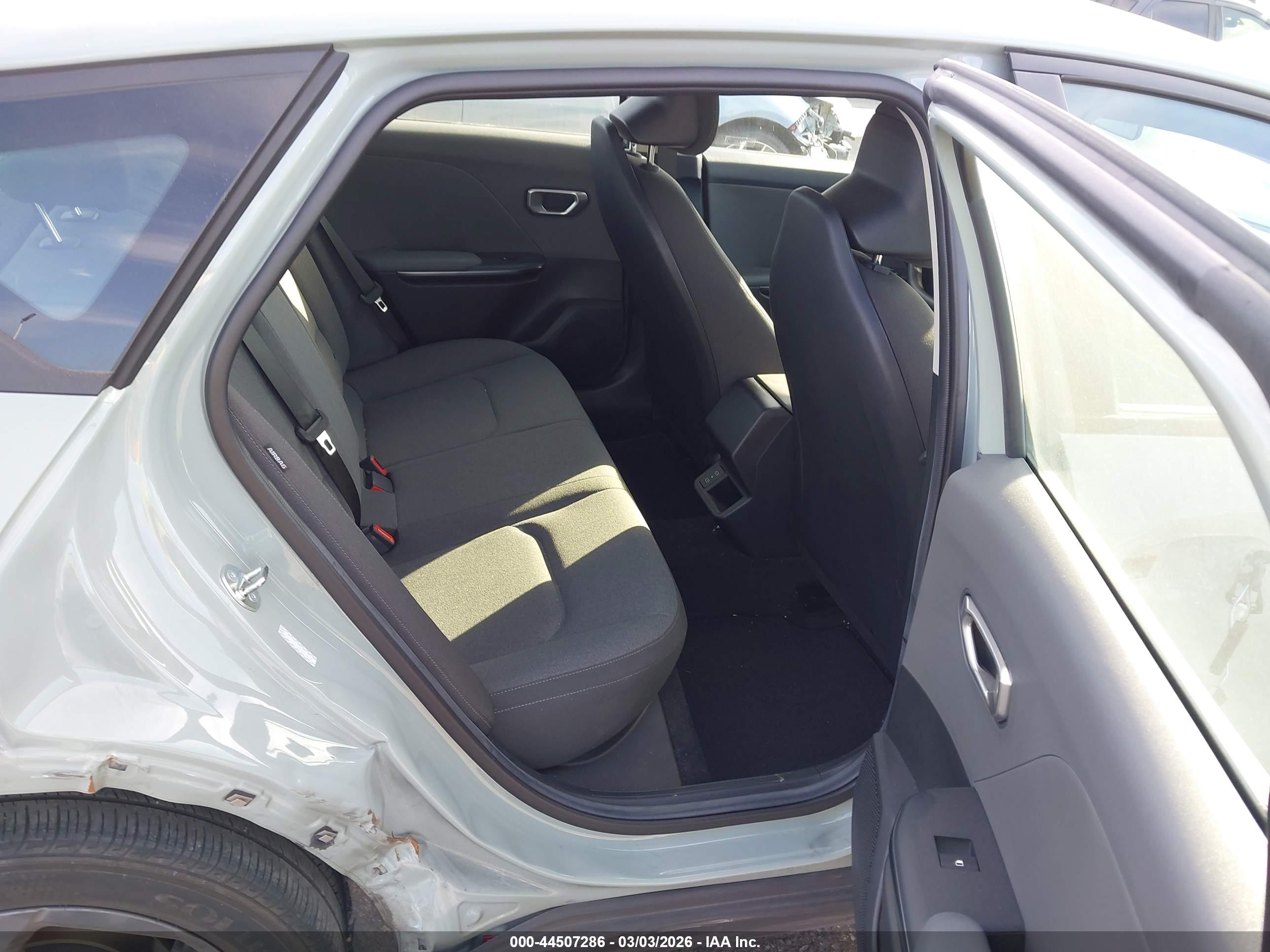 KIA K4 image 8
