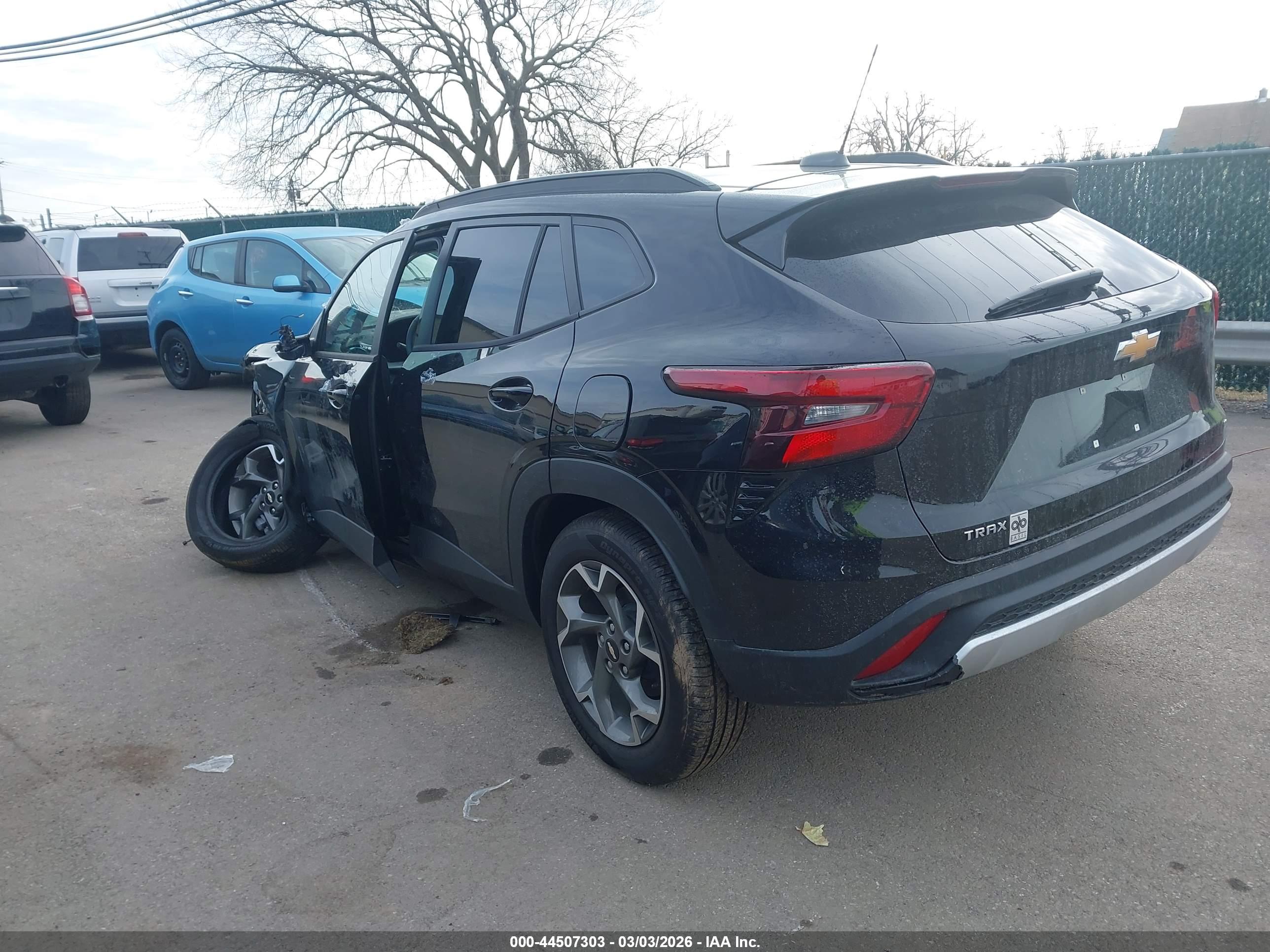 CHEVROLET TRAX image 3