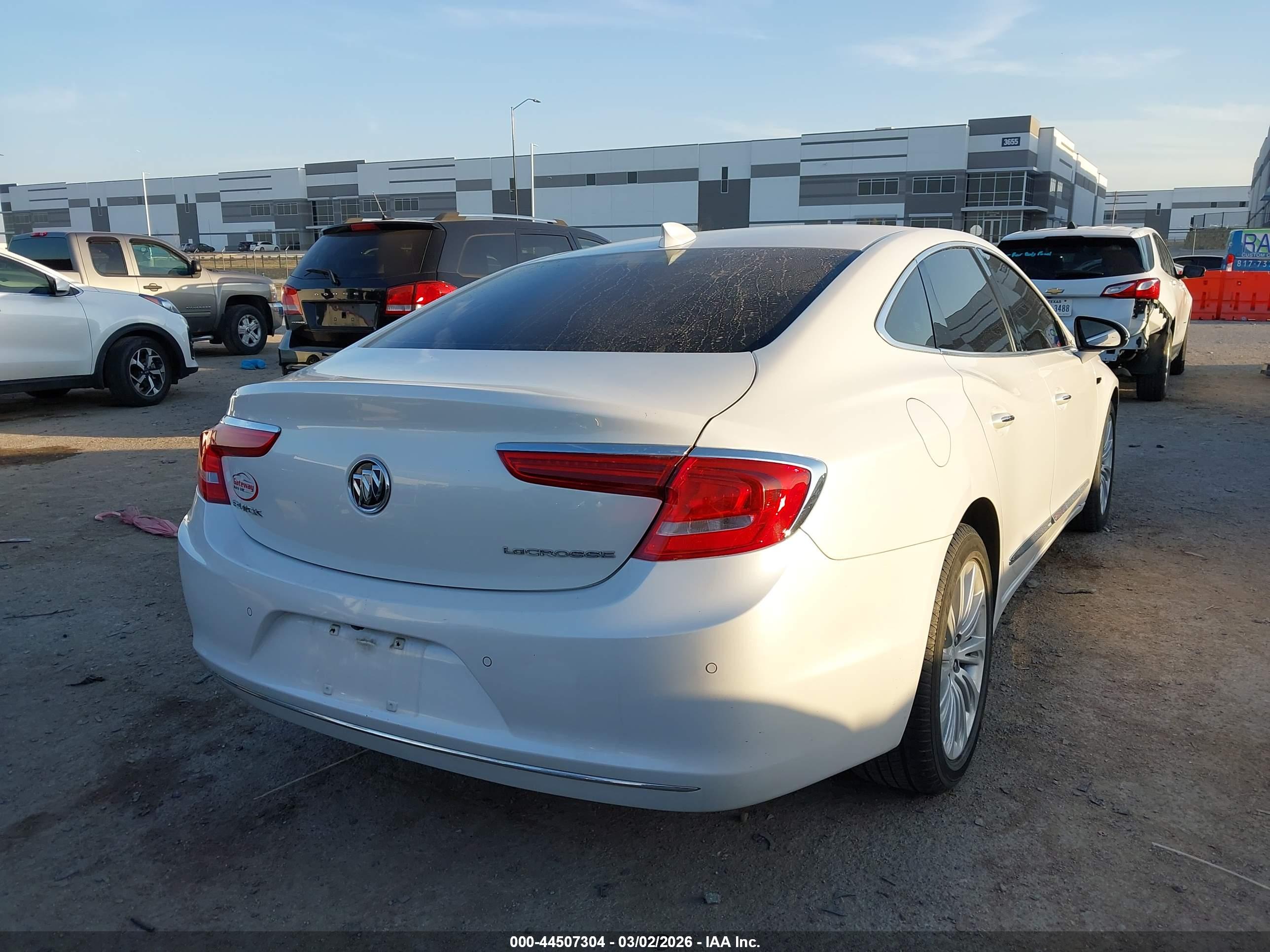 BUICK LACROSSE image 4