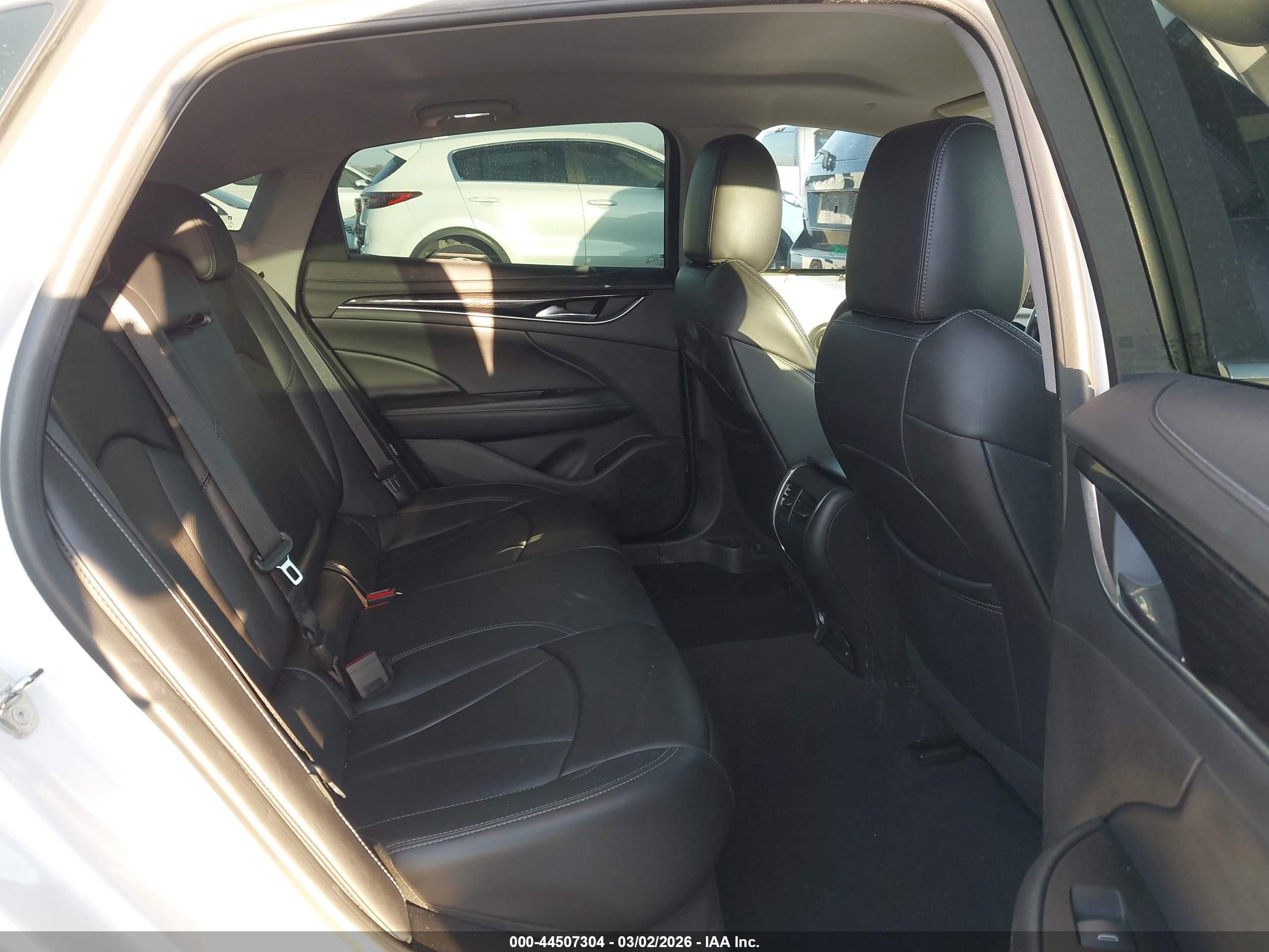 BUICK LACROSSE image 8