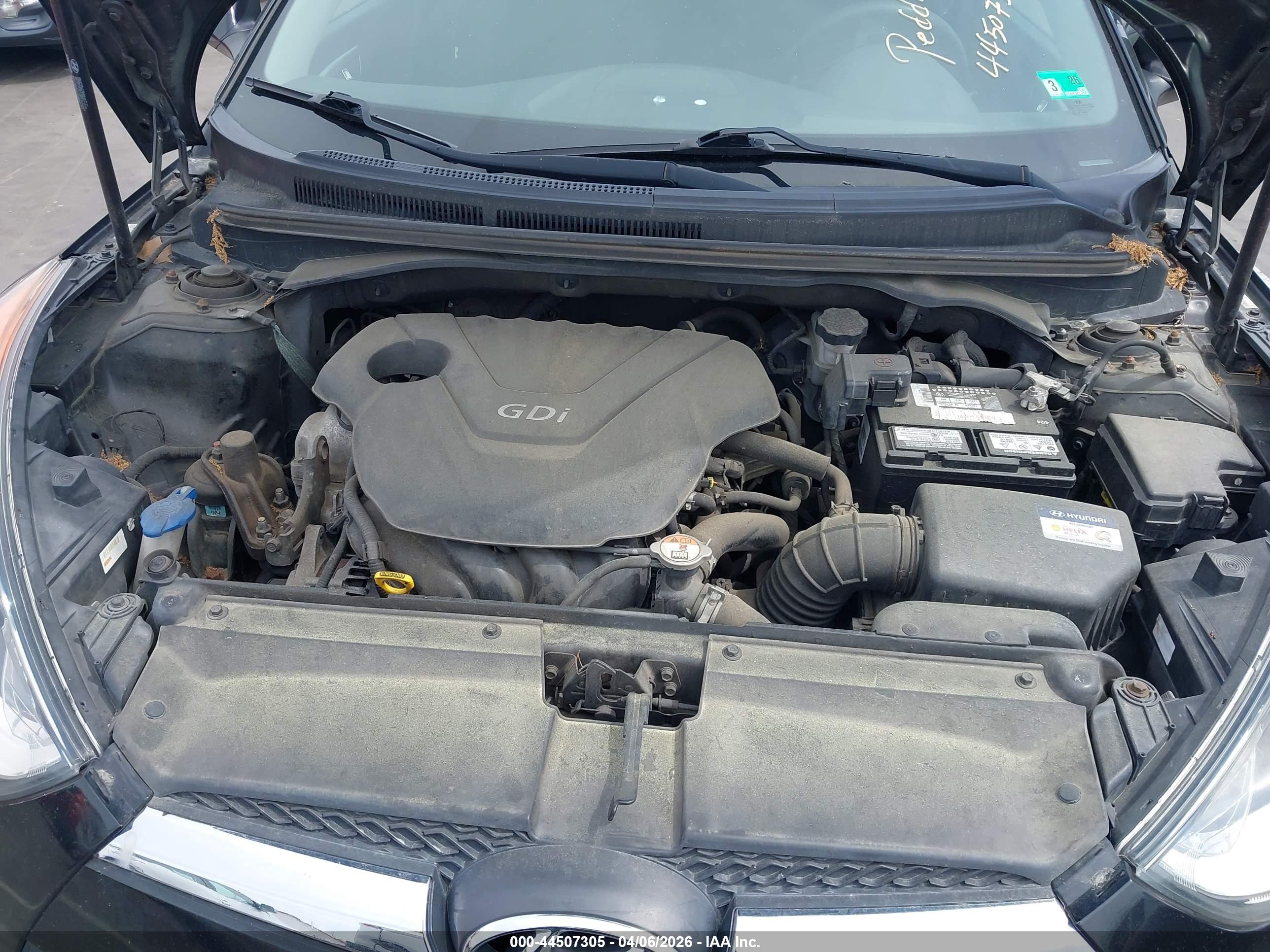 HYUNDAI VELOSTER image 10