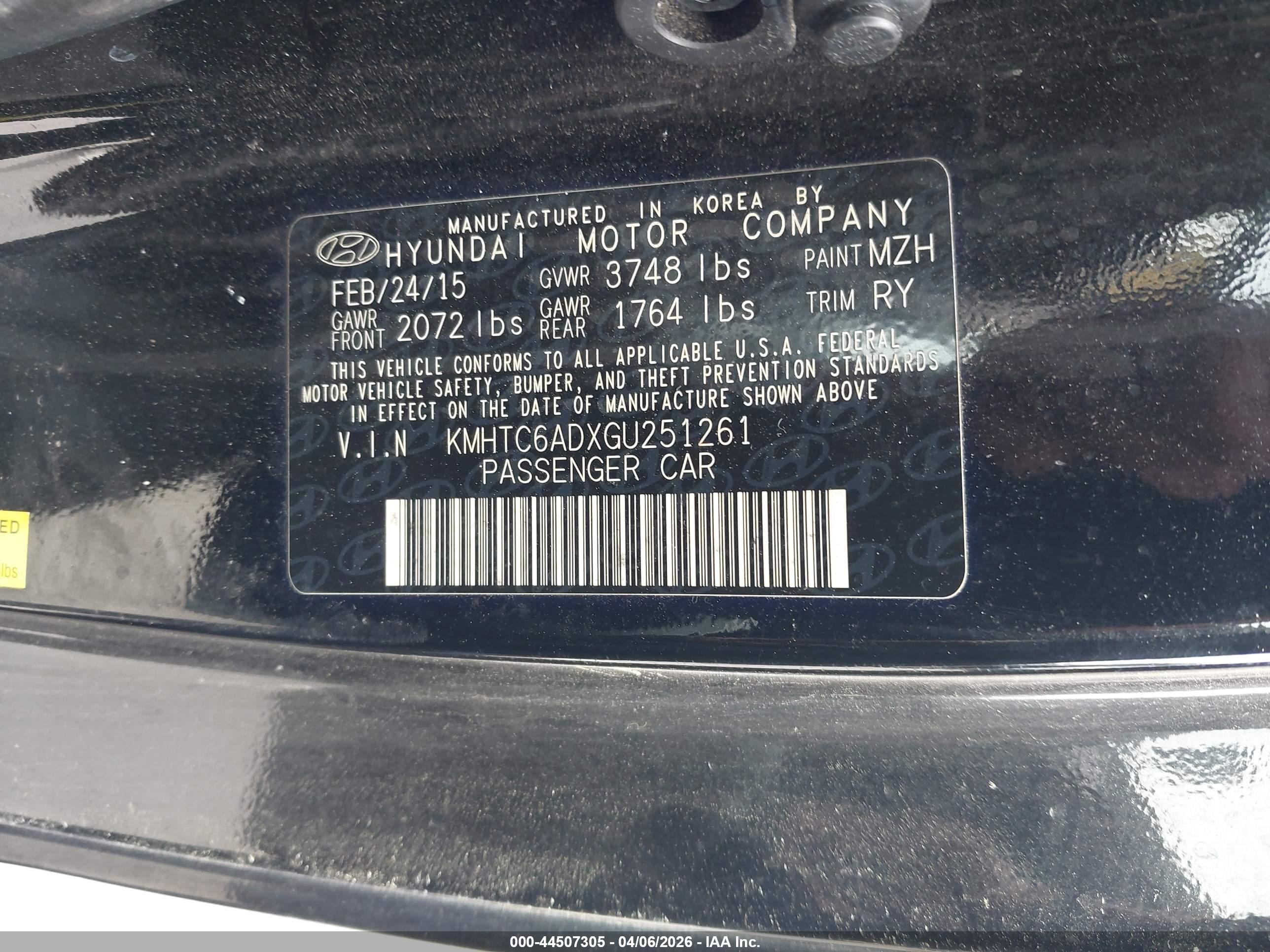 HYUNDAI VELOSTER image 9