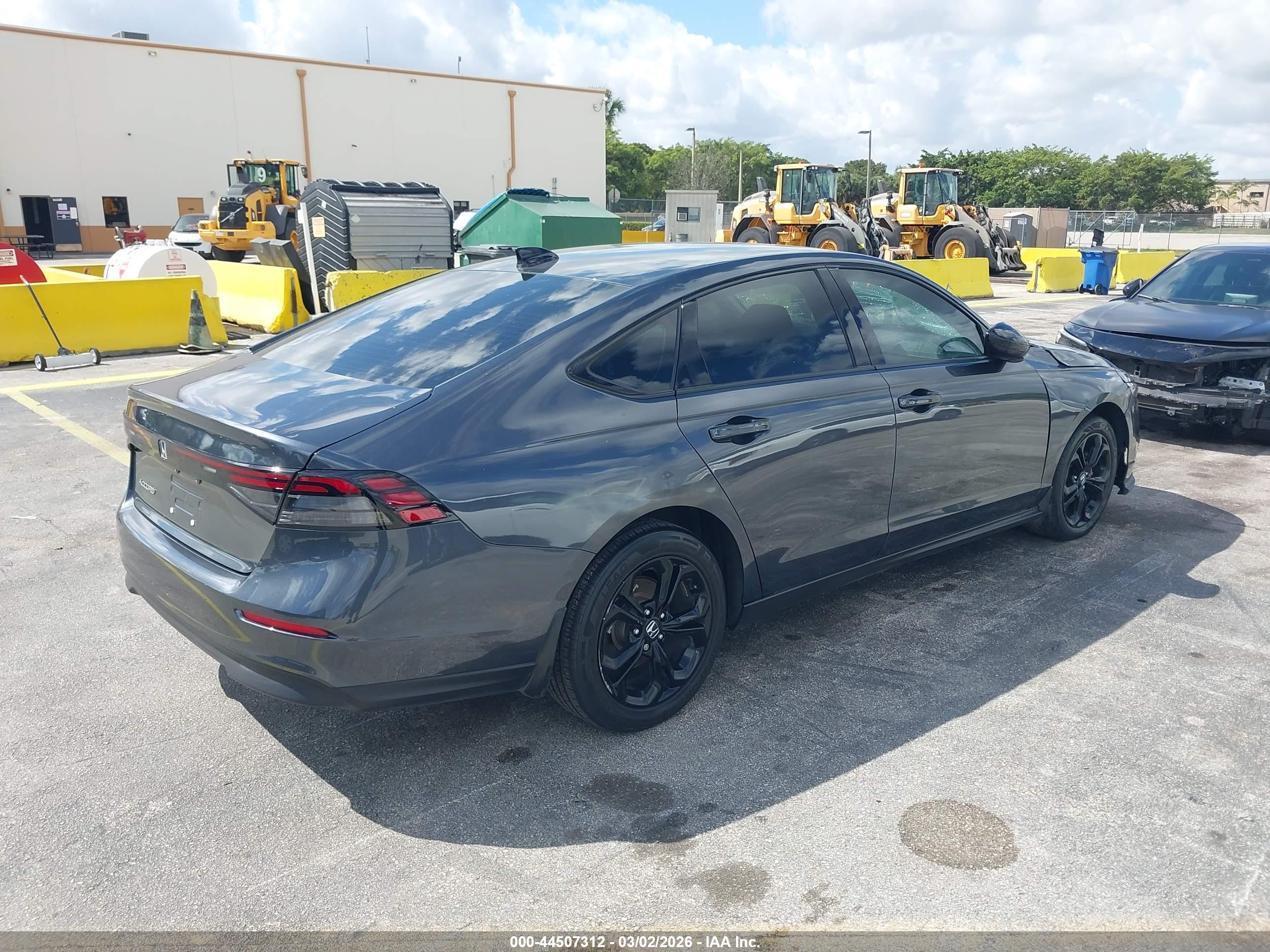 HONDA ACCORD image 4