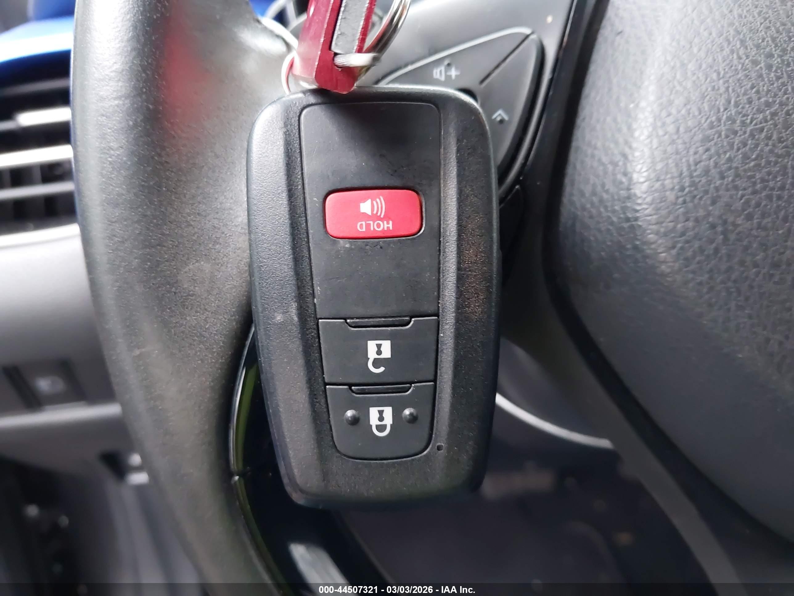 TOYOTA C-HR image 11