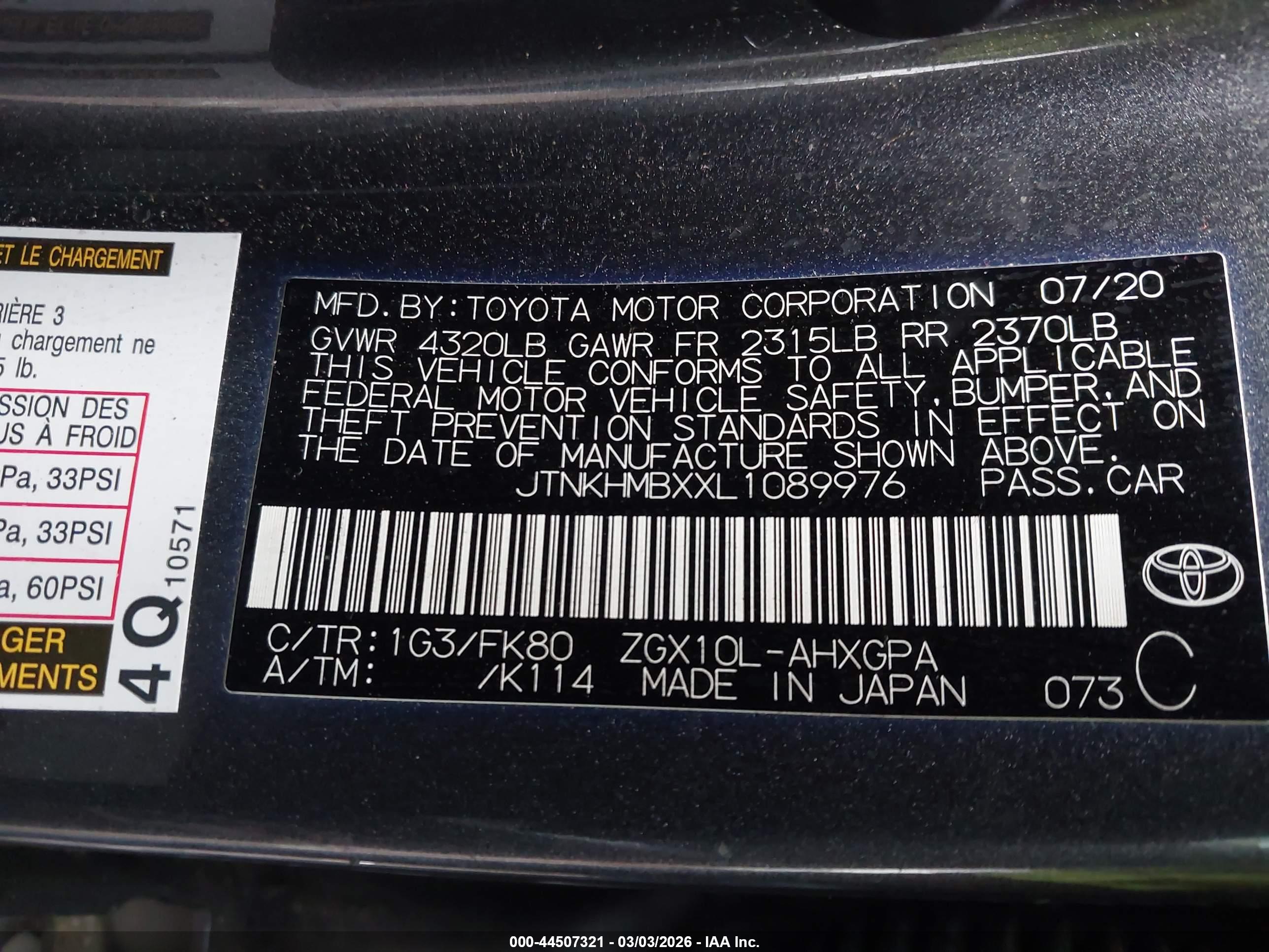TOYOTA C-HR image 9