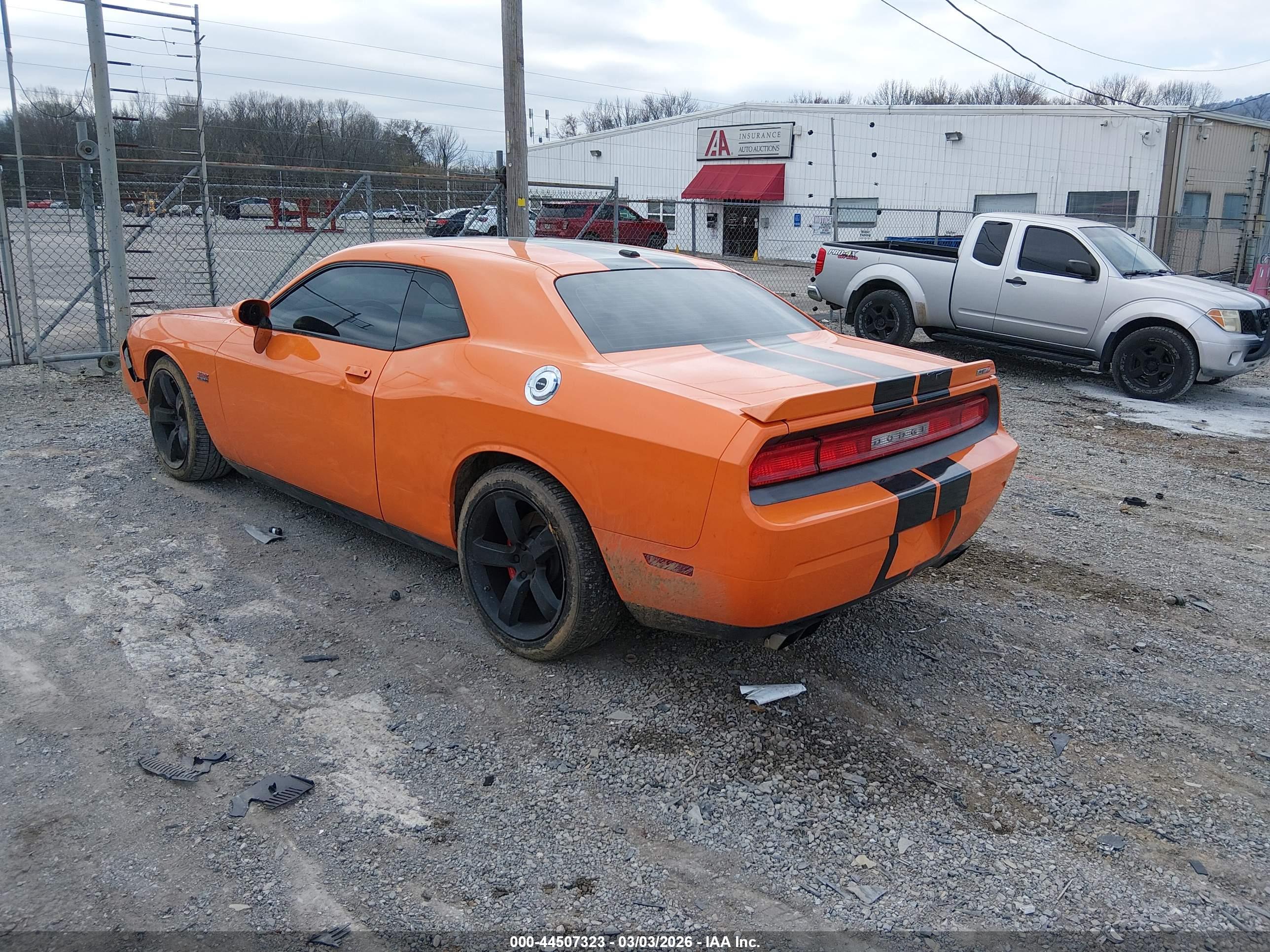 DODGE CHALLENGER image 3