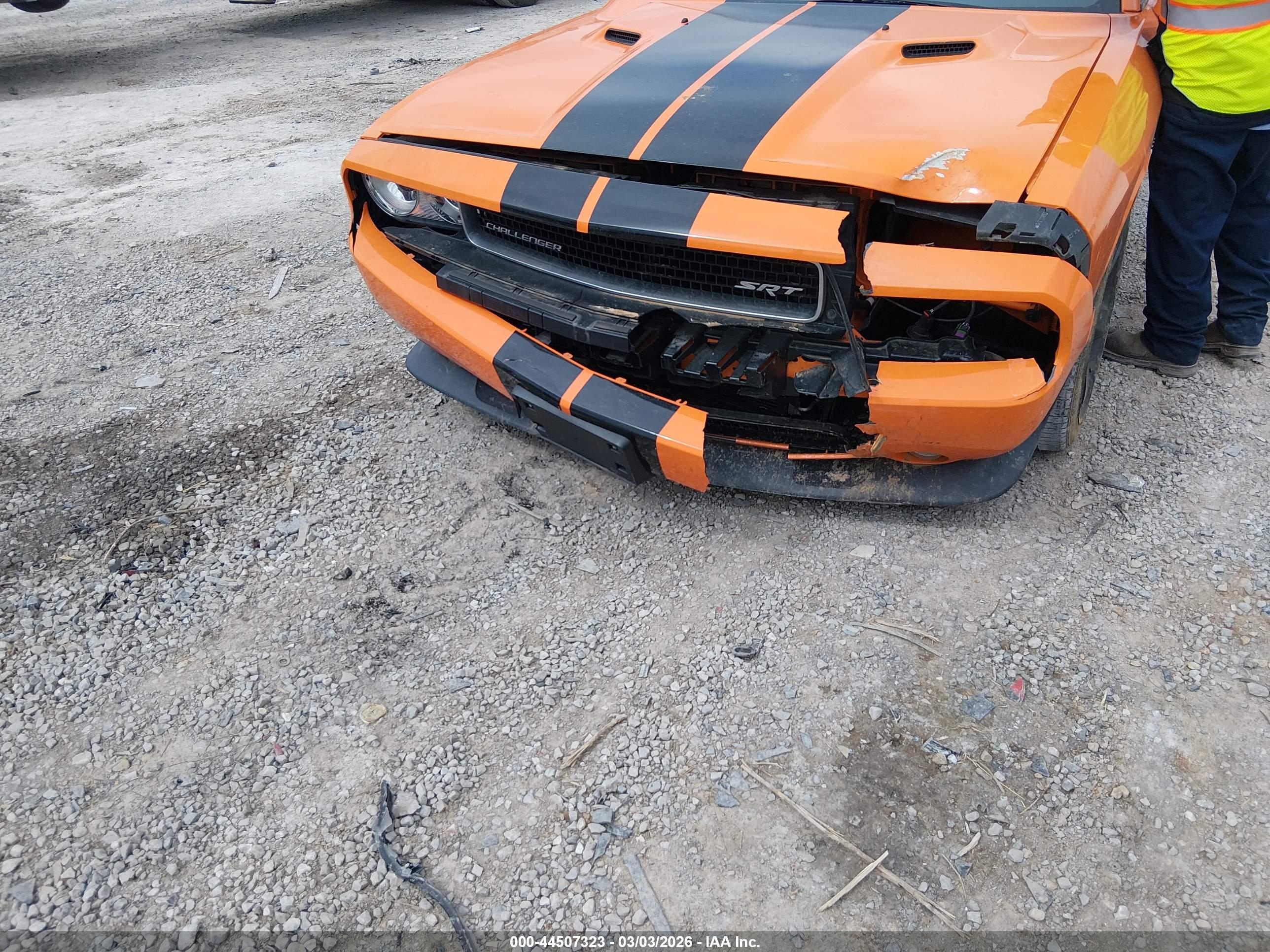 DODGE CHALLENGER image 6