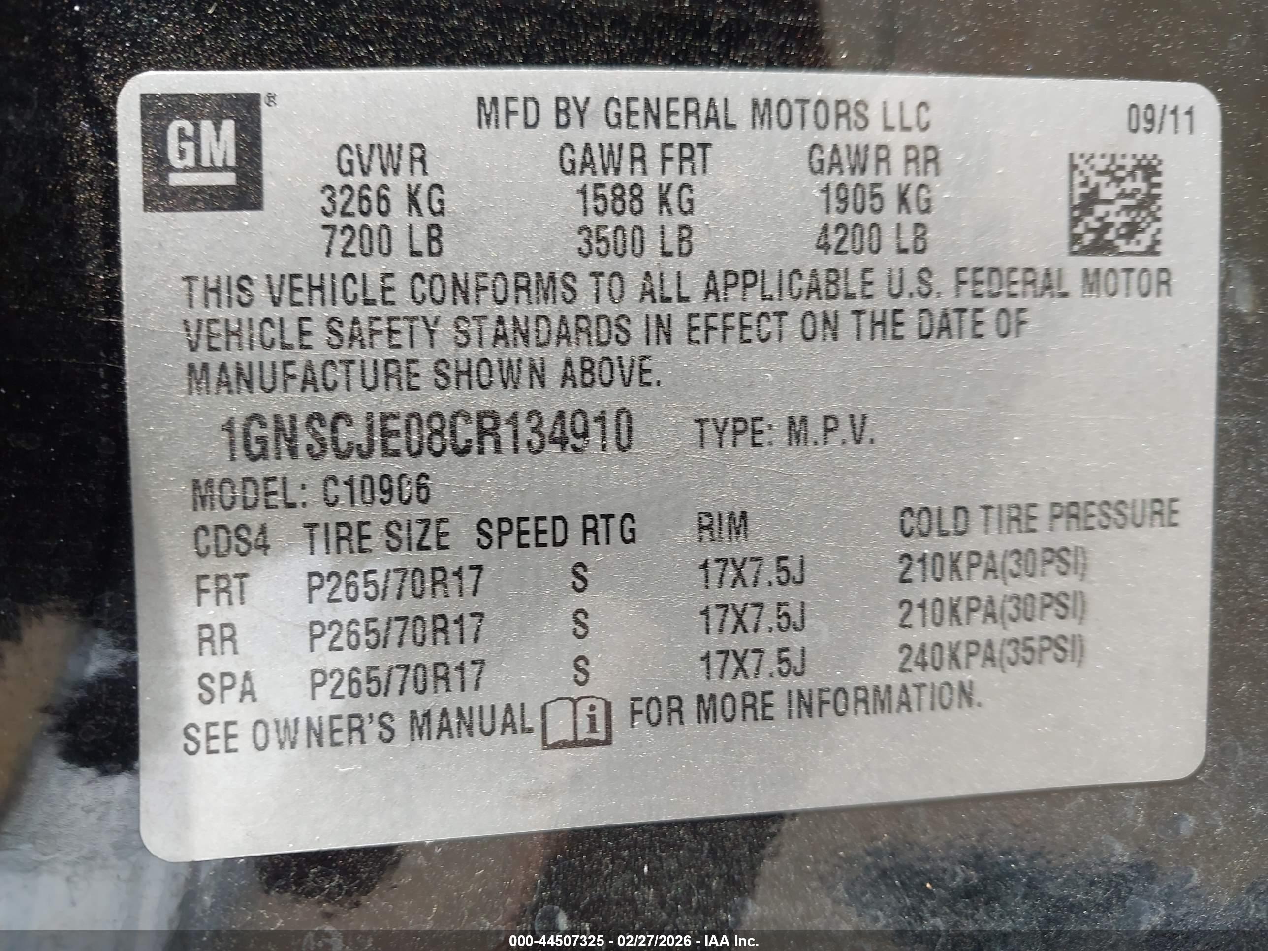 CHEVROLET SUBURBAN image 9