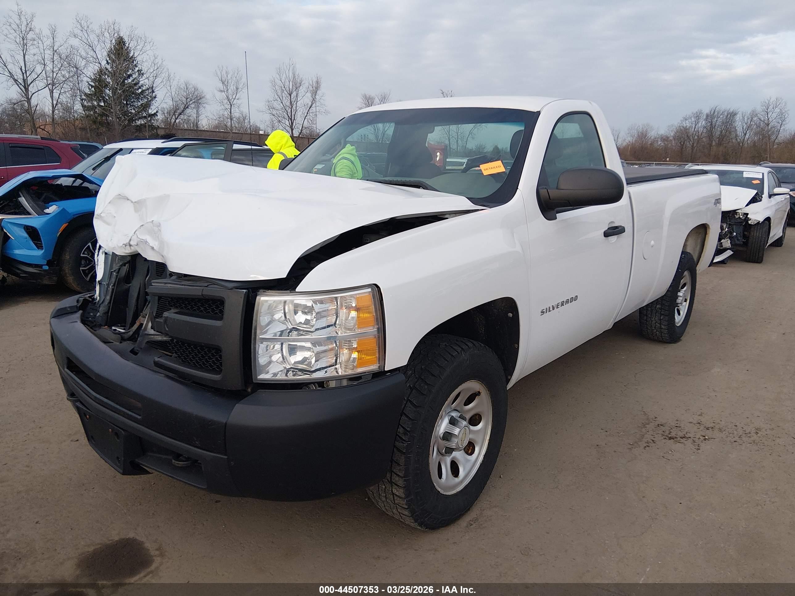 CHEVROLET SILVERADO image 2
