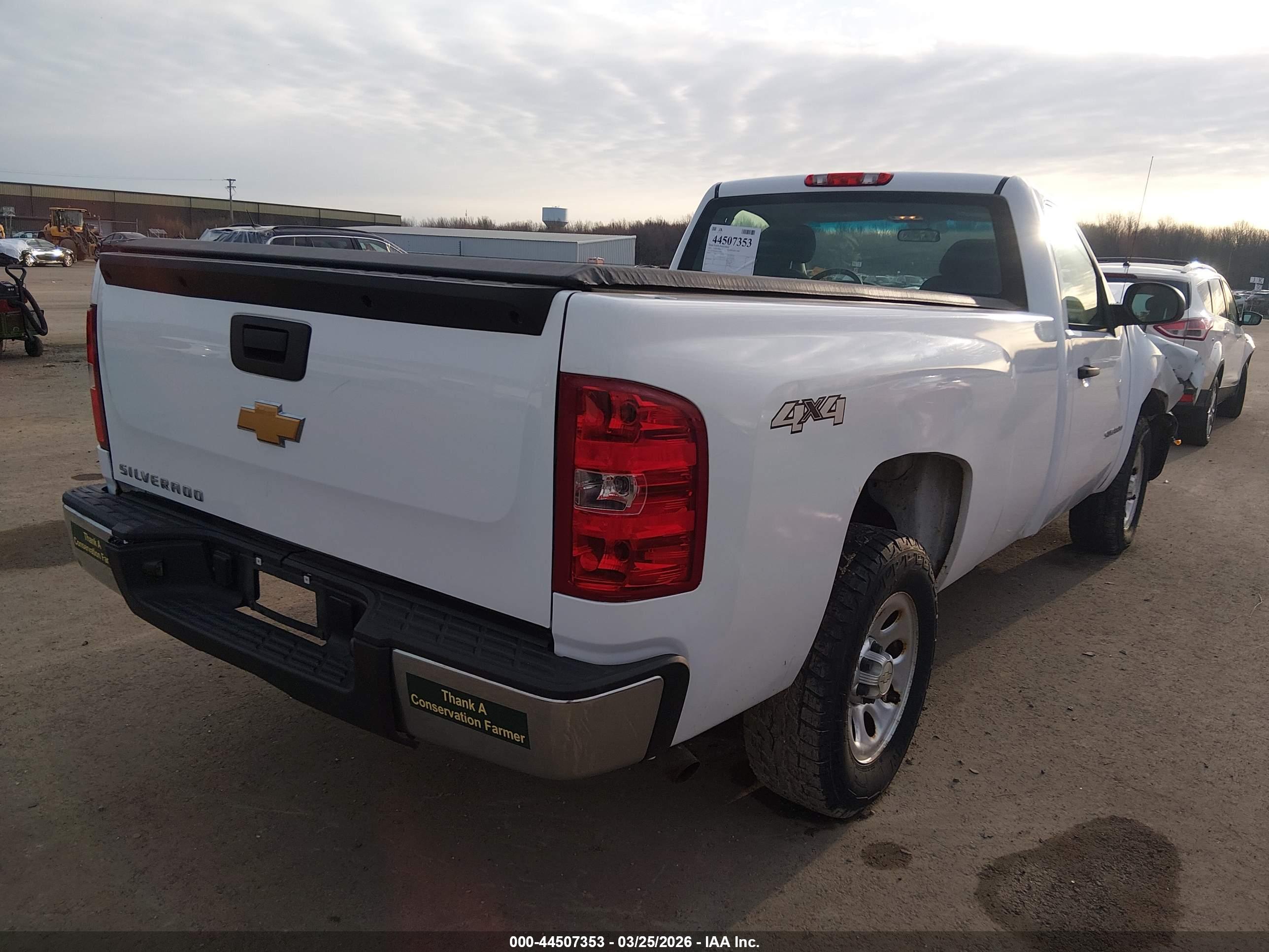 CHEVROLET SILVERADO image 4