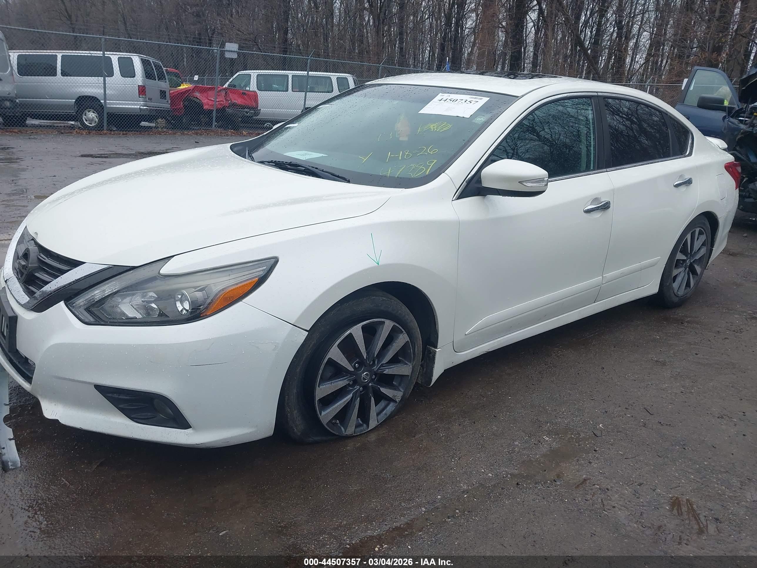 NISSAN ALTIMA image 2
