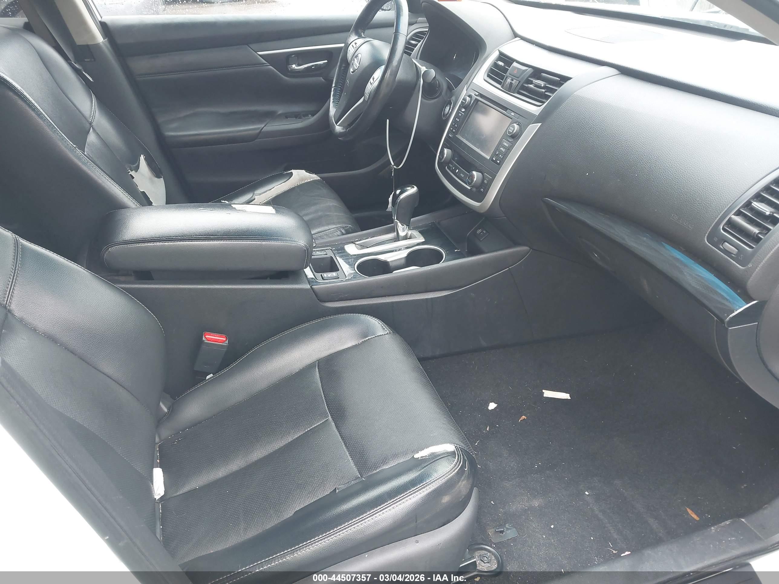 NISSAN ALTIMA image 5