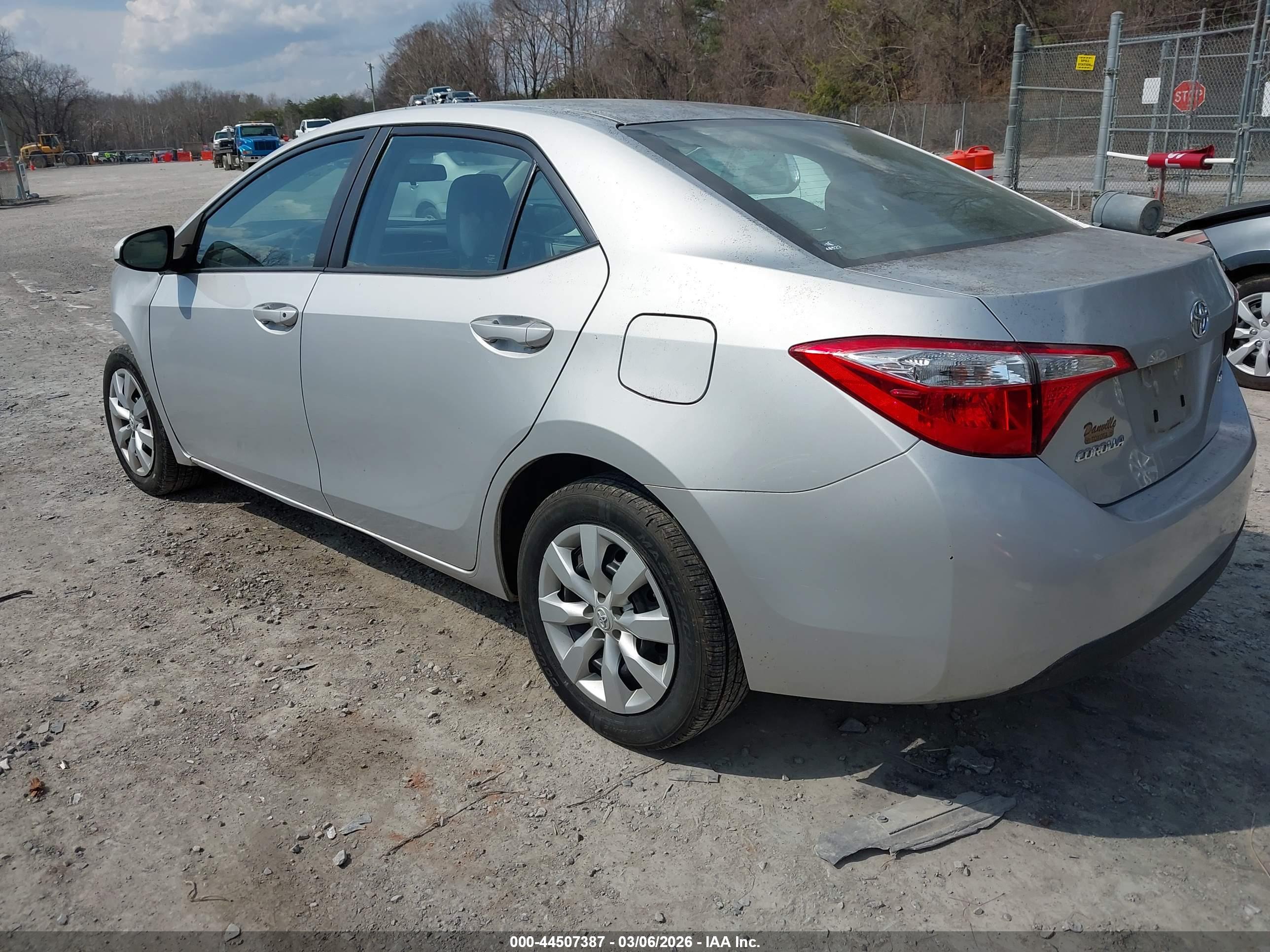 TOYOTA COROLLA image 3