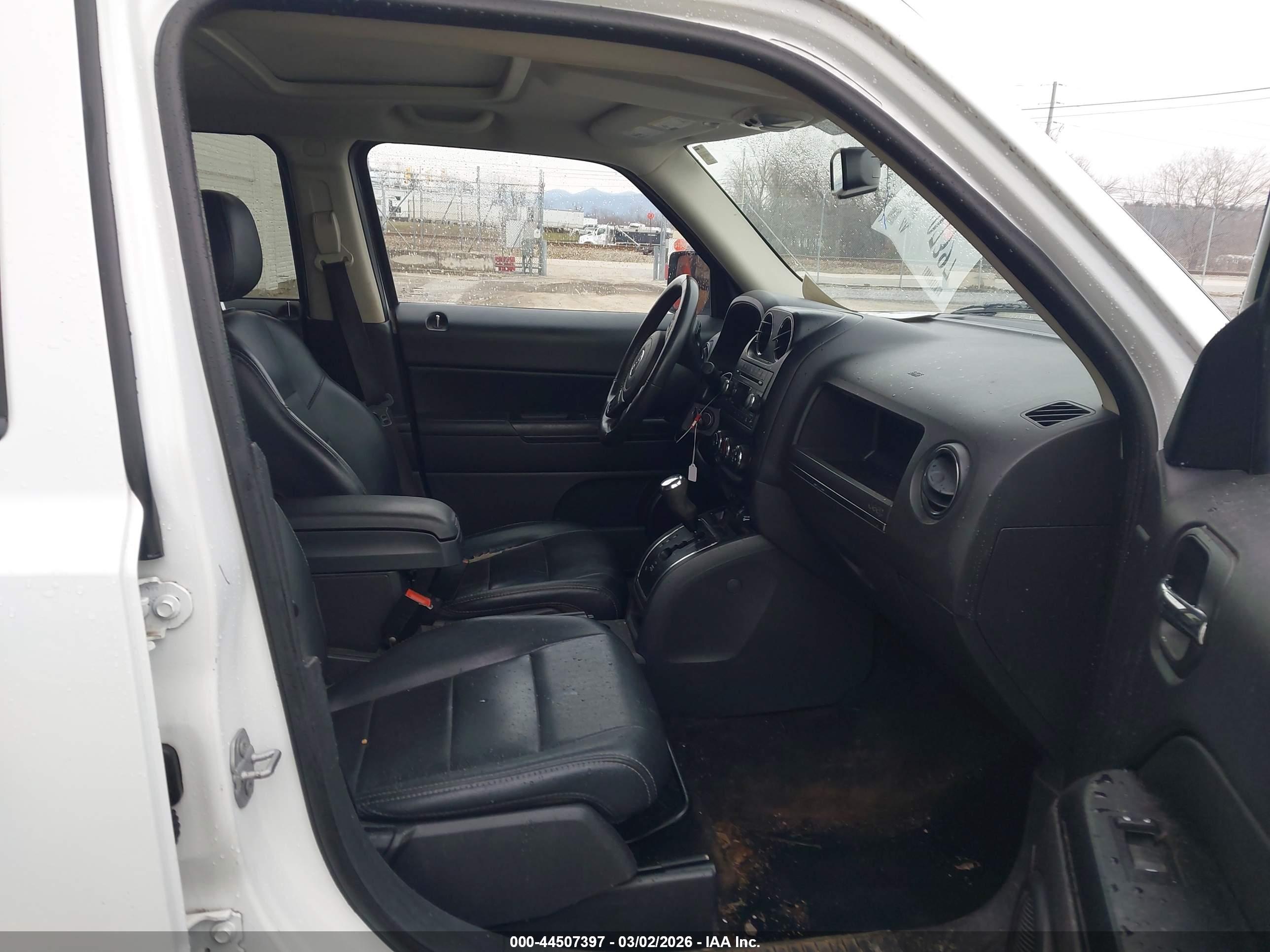 JEEP PATRIOT image 5