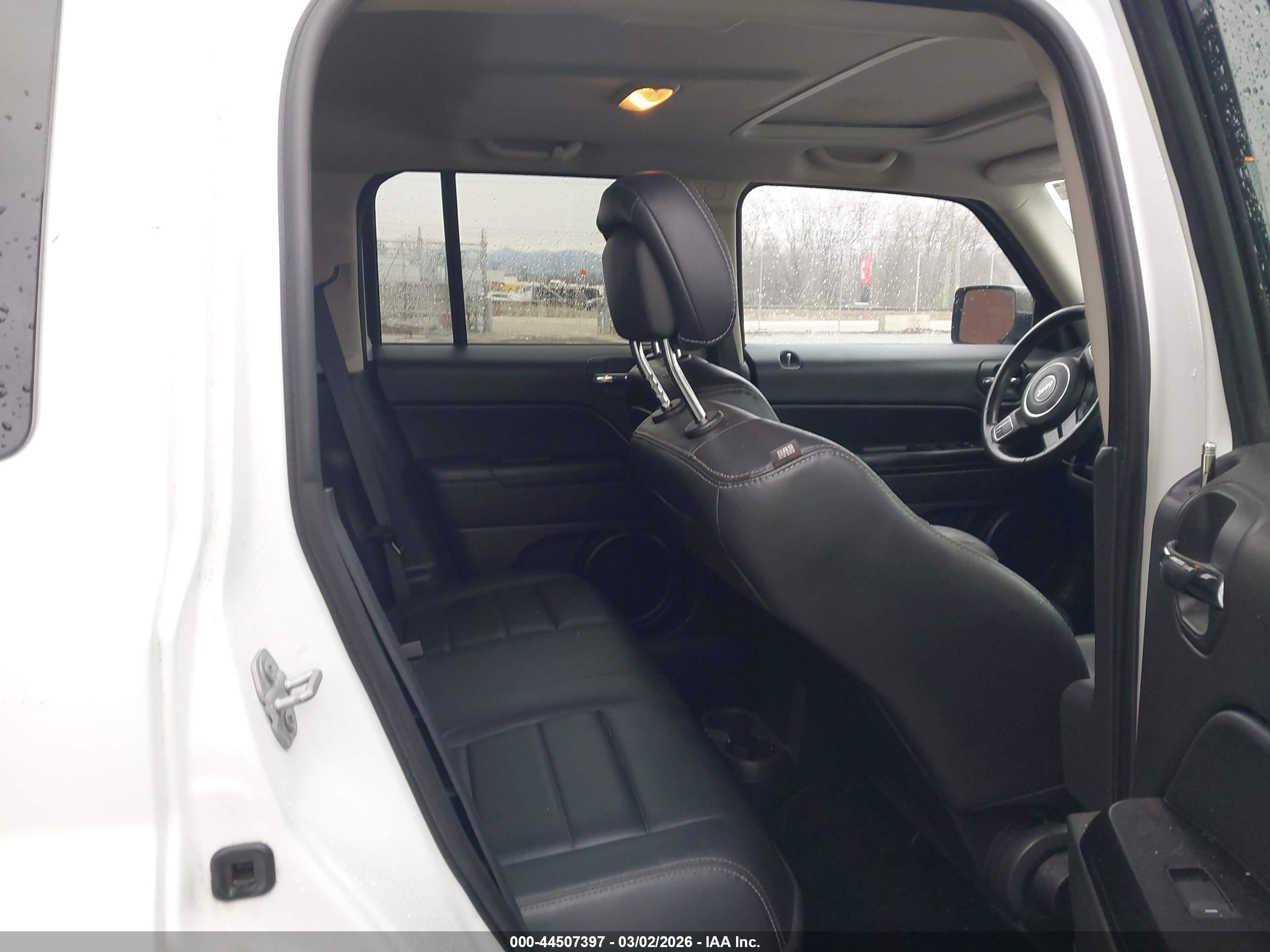 JEEP PATRIOT image 8