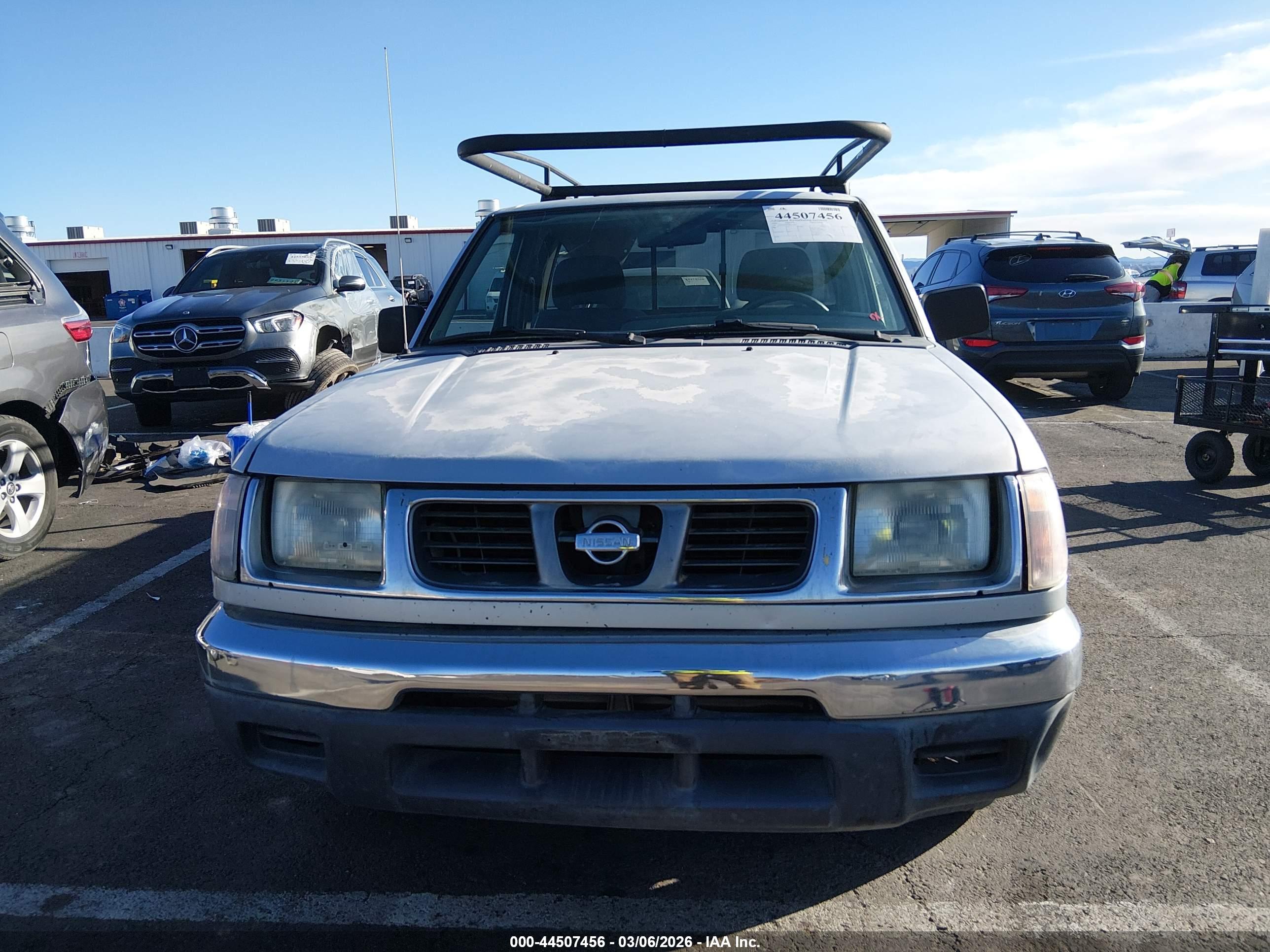 NISSAN FRONTIER image 6