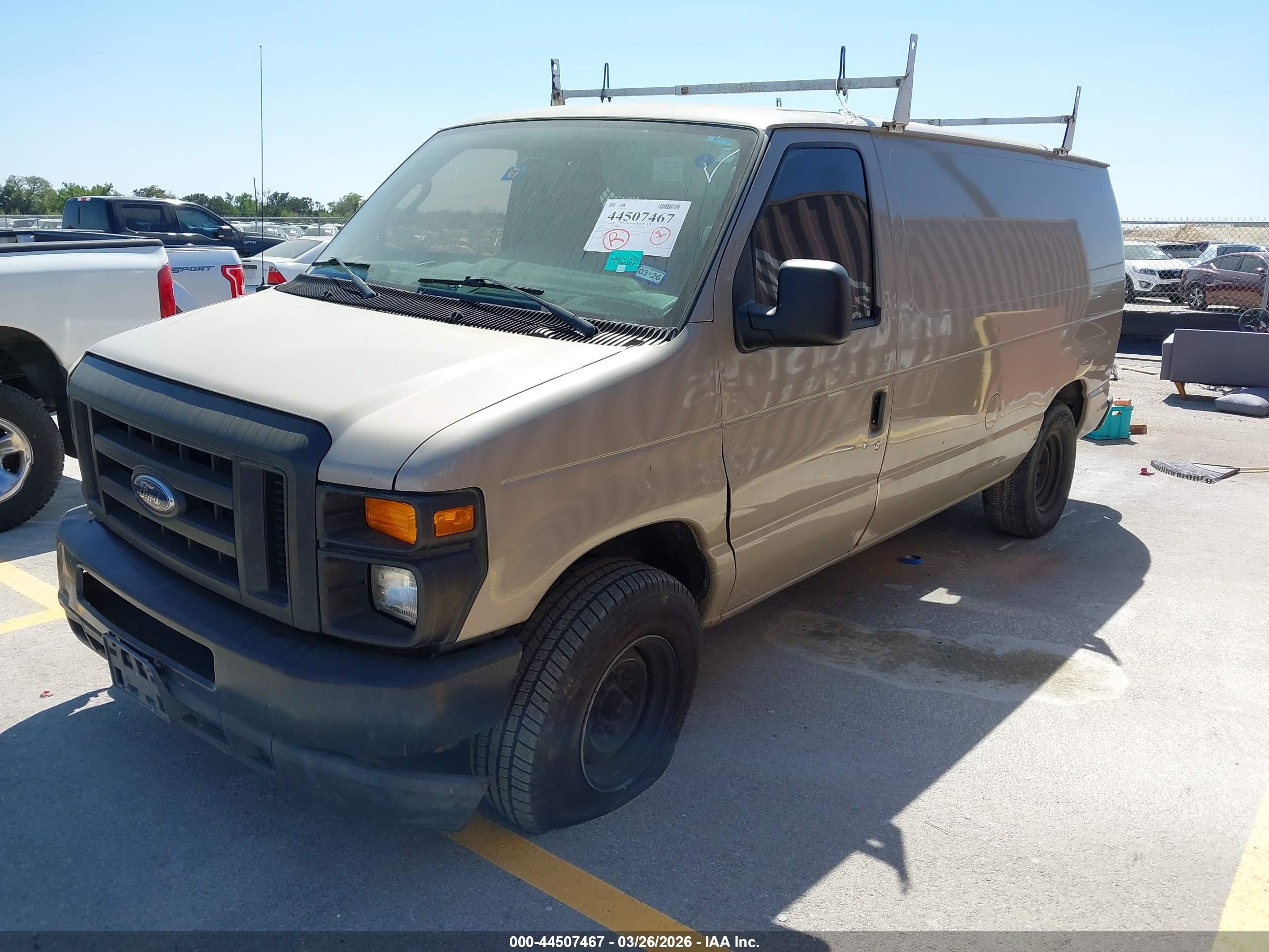 FORD E-250 image 2