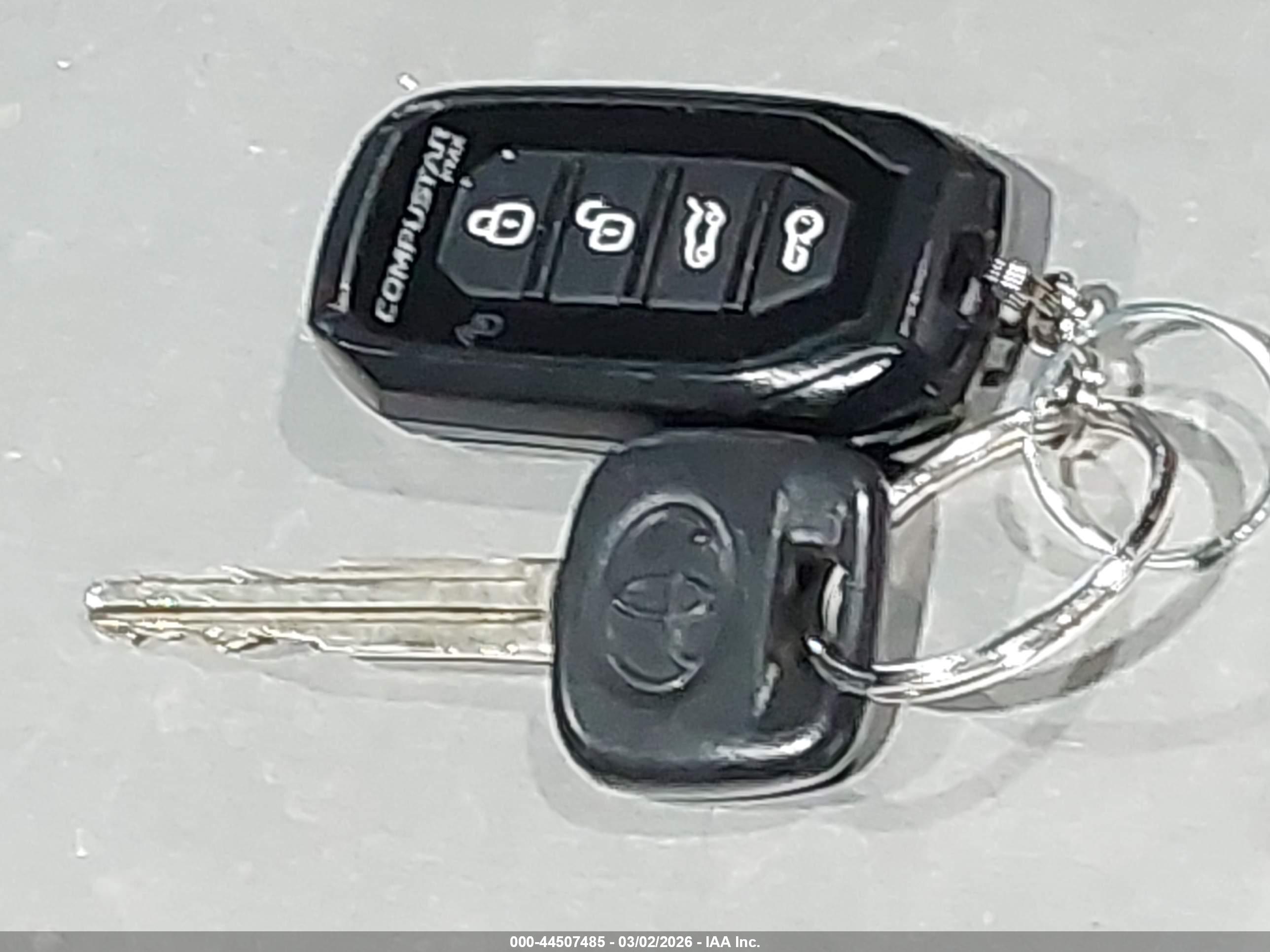 TOYOTA FJ image 11