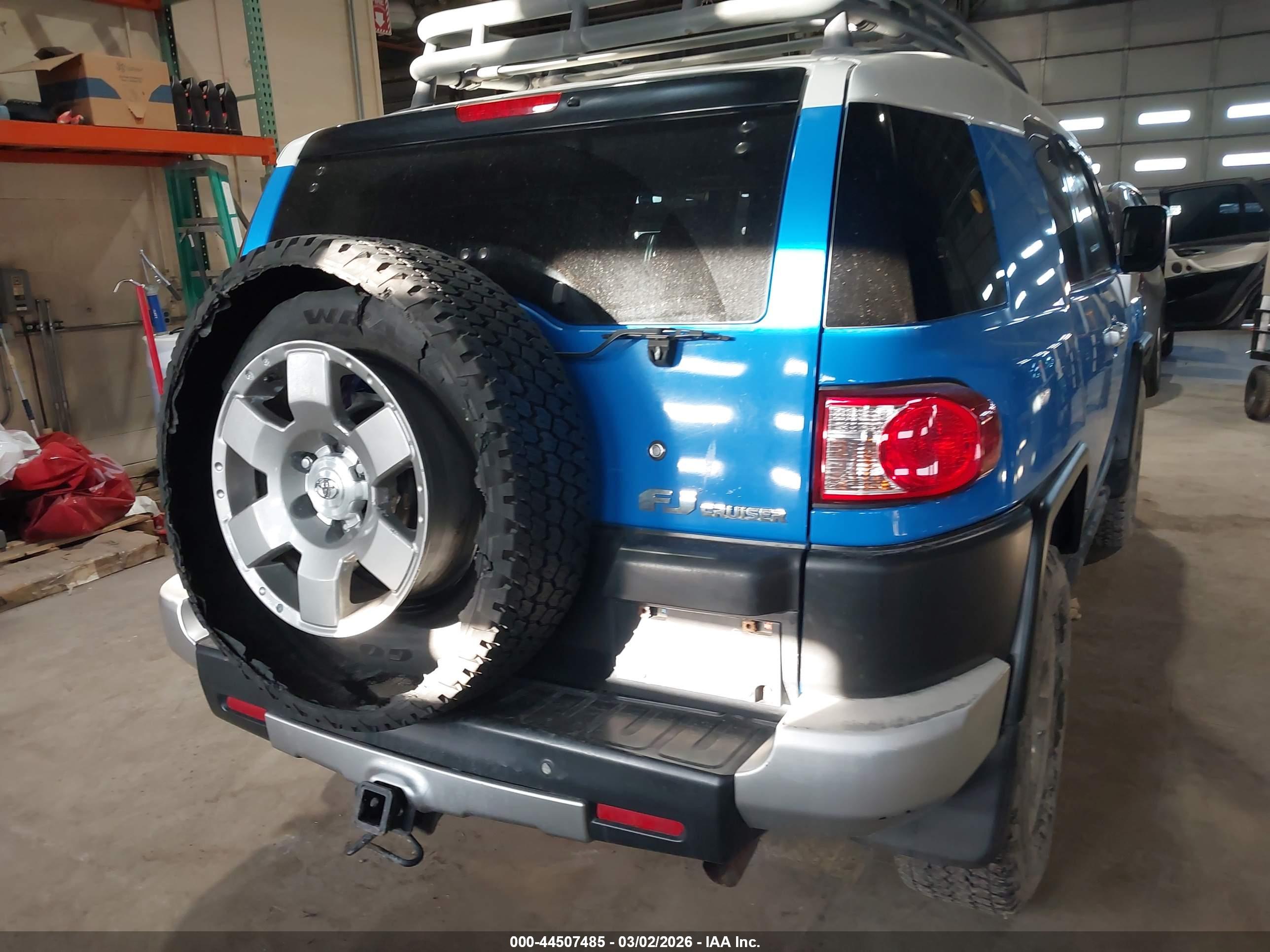TOYOTA FJ image 6