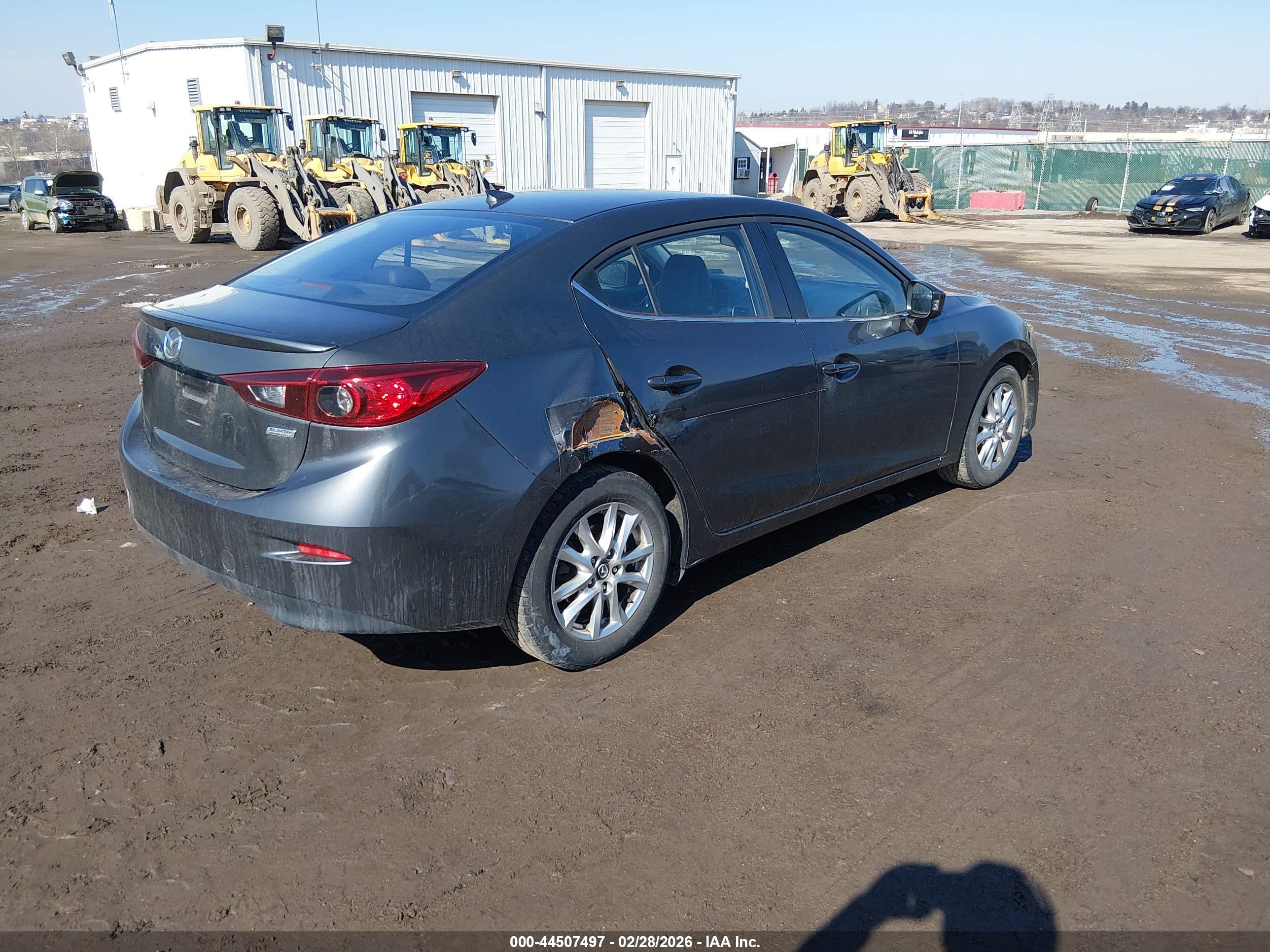 MAZDA MAZDA3 image 4