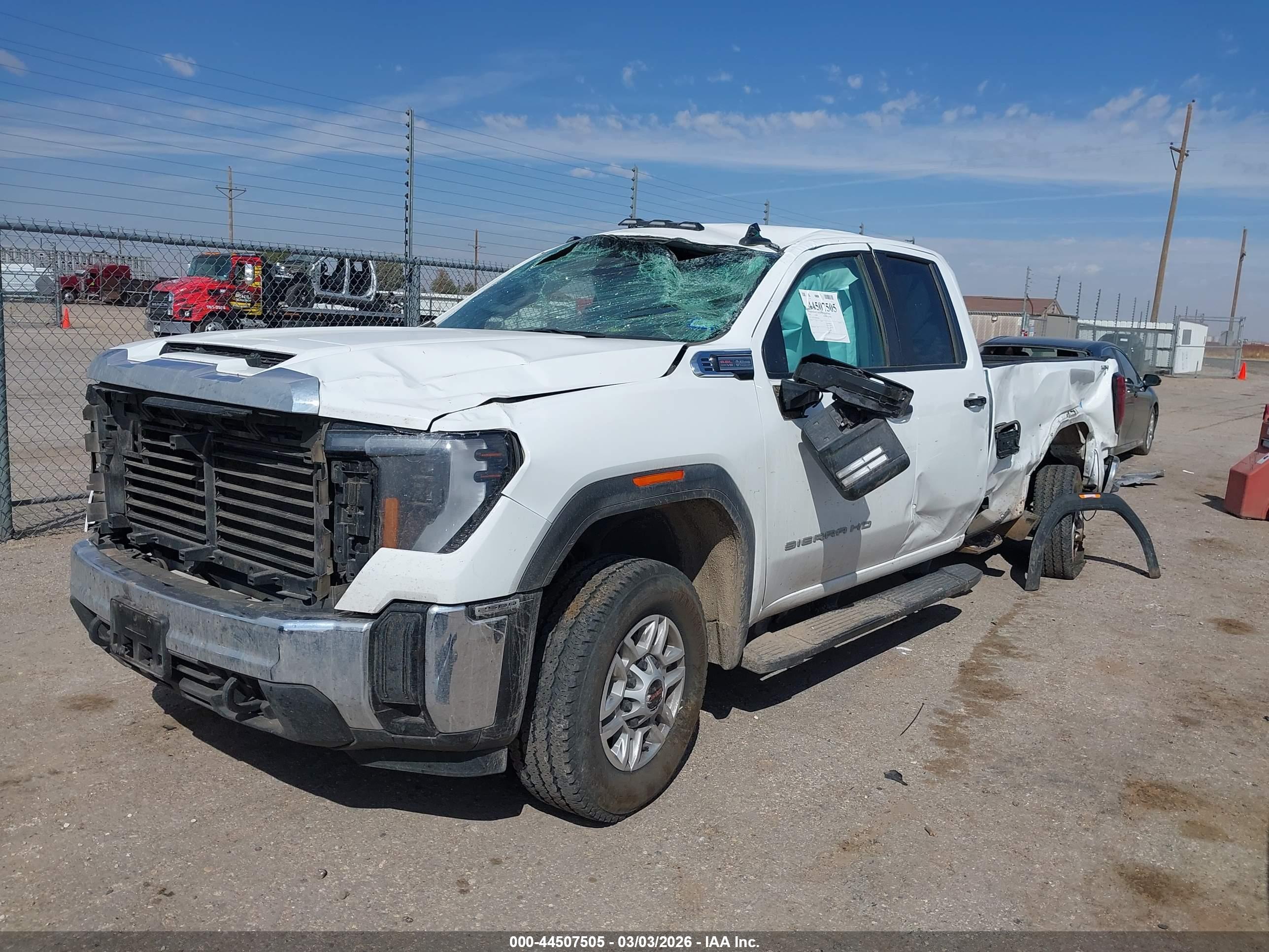 GMC SIERRA image 2